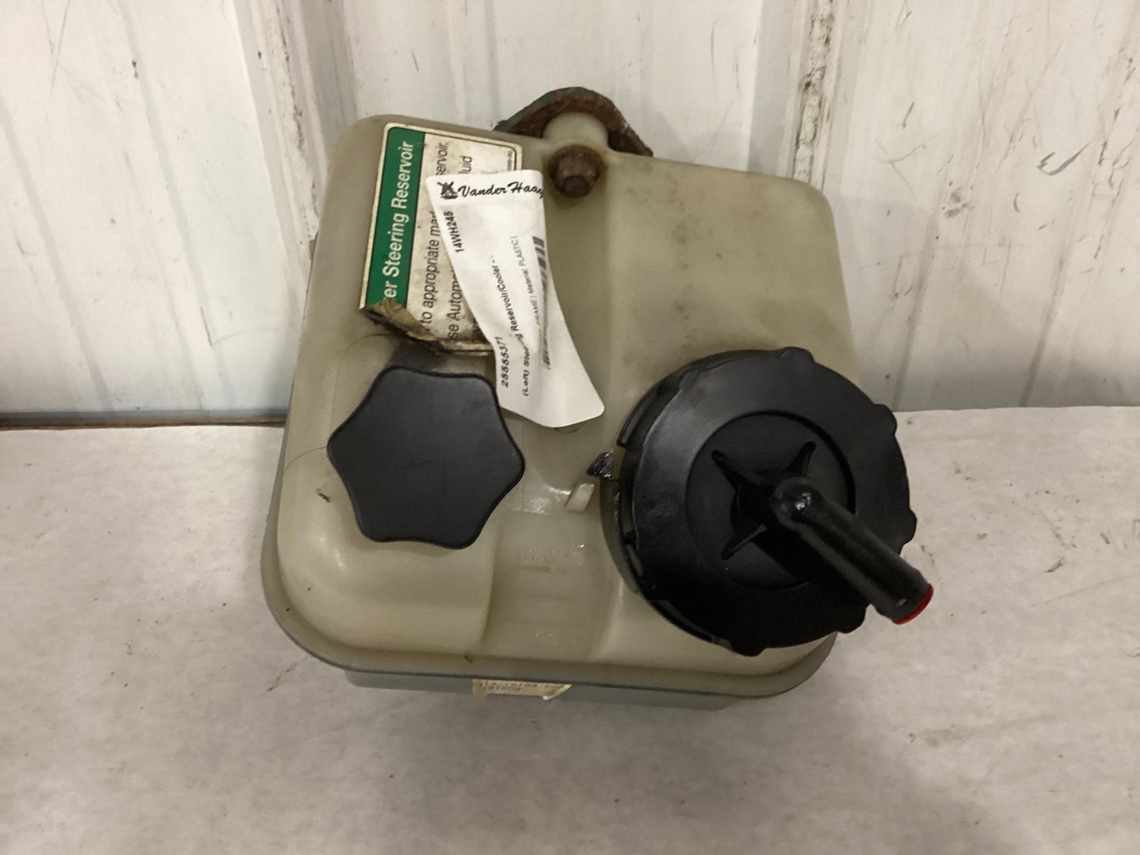 Freightliner COLUMBIA 120 Left/Driver Power Steering Reservoir - Used
