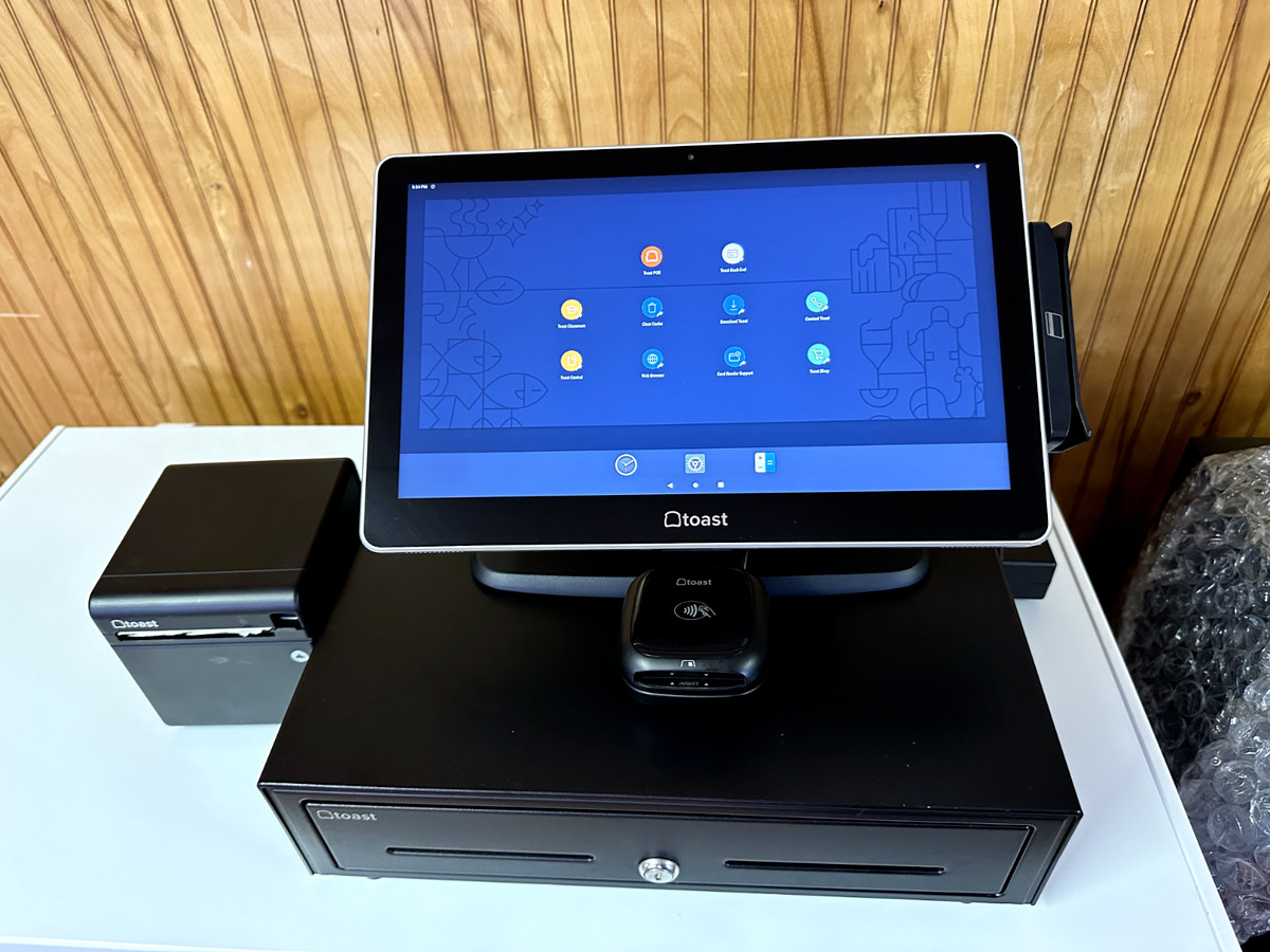 Toast Flex Touch Screen POS System with Cash Drawer, Printer and (1) Handheld
