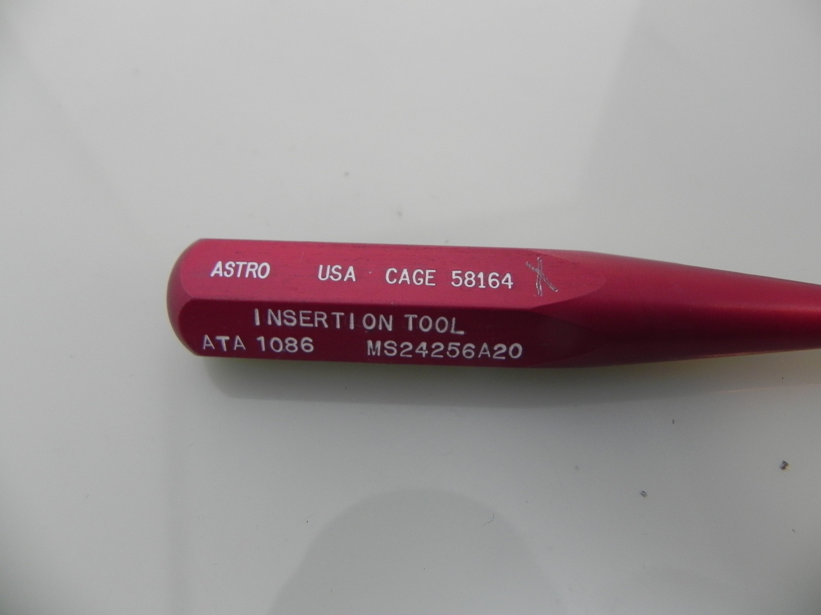 Astro pin insertion tool / aircraft avionic tool
