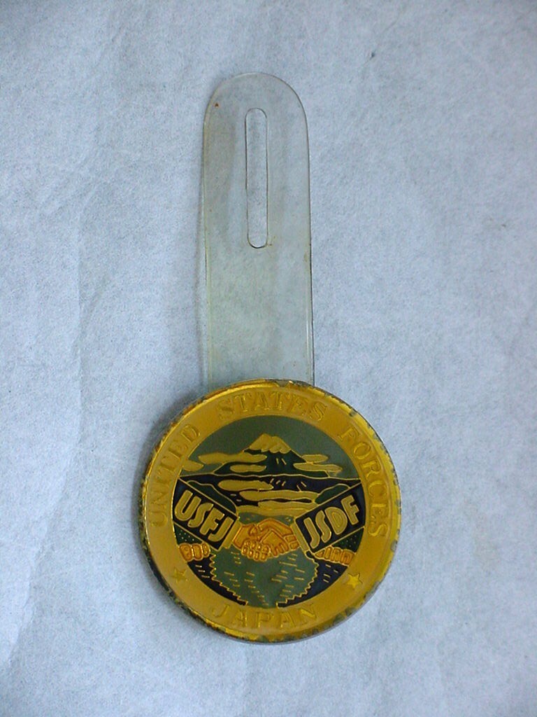 UNITED STATES FORCES JAPAN USFJ ENAMELED POCKET BADGE 1990s - FREE SHIP