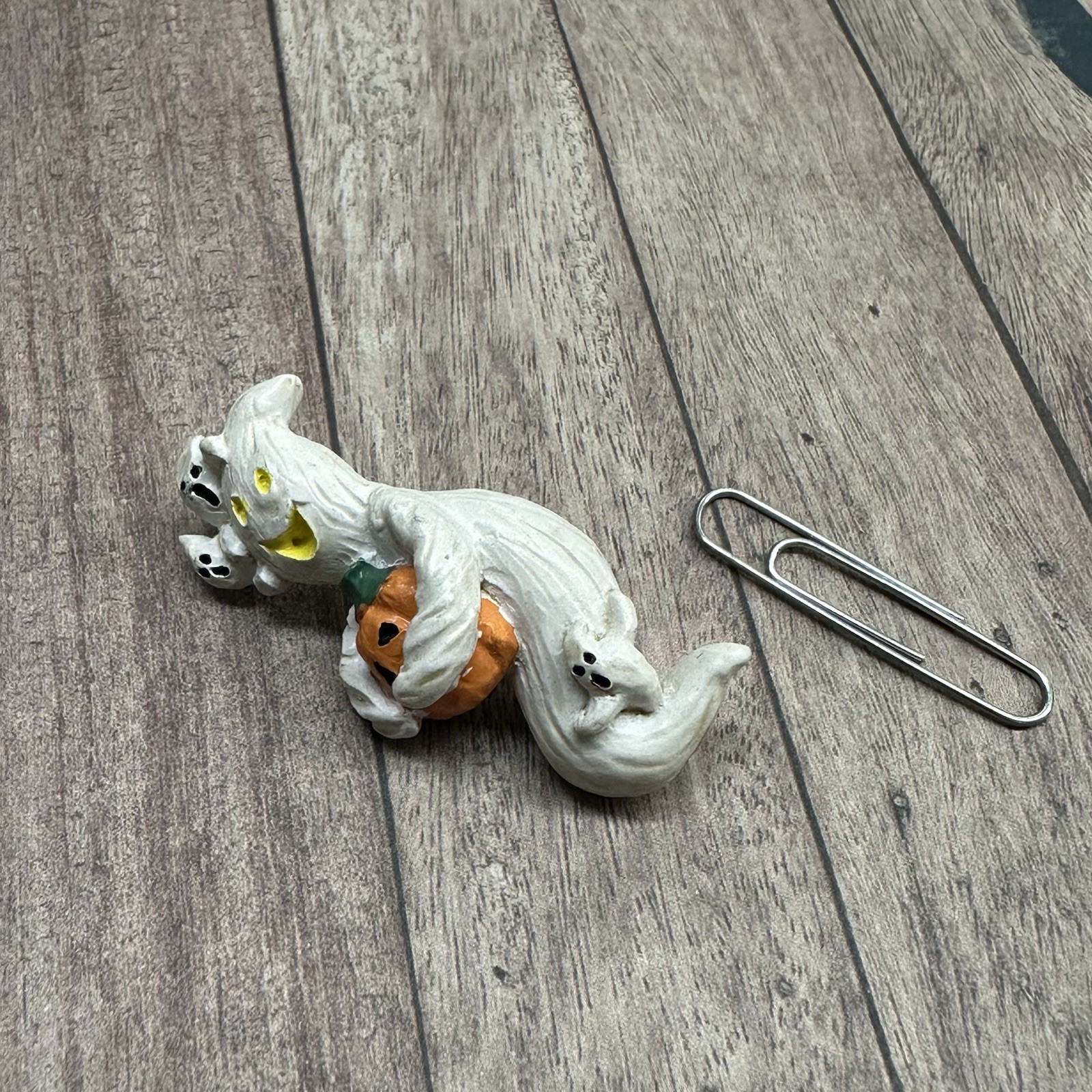 Ghost Mama Babies Halloween Pin B5
