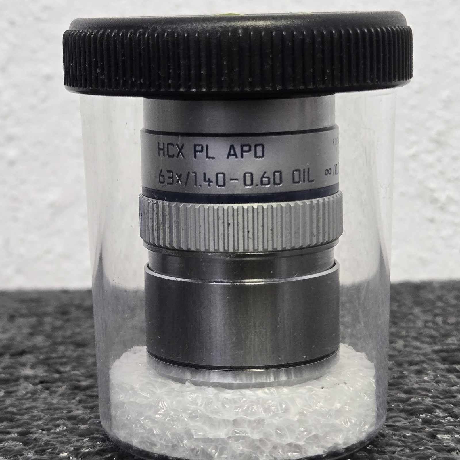 Leica Microscope Objective 506187 HCX PL APO 63x/1.40-0.60  Oil  ∞/0.17/E