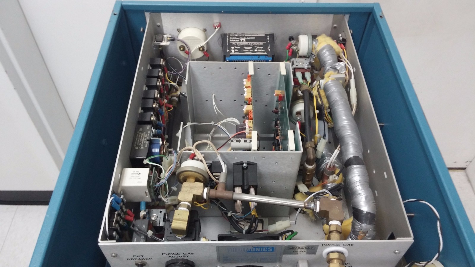 Thermonics T-2400R Temperature Forcing System
