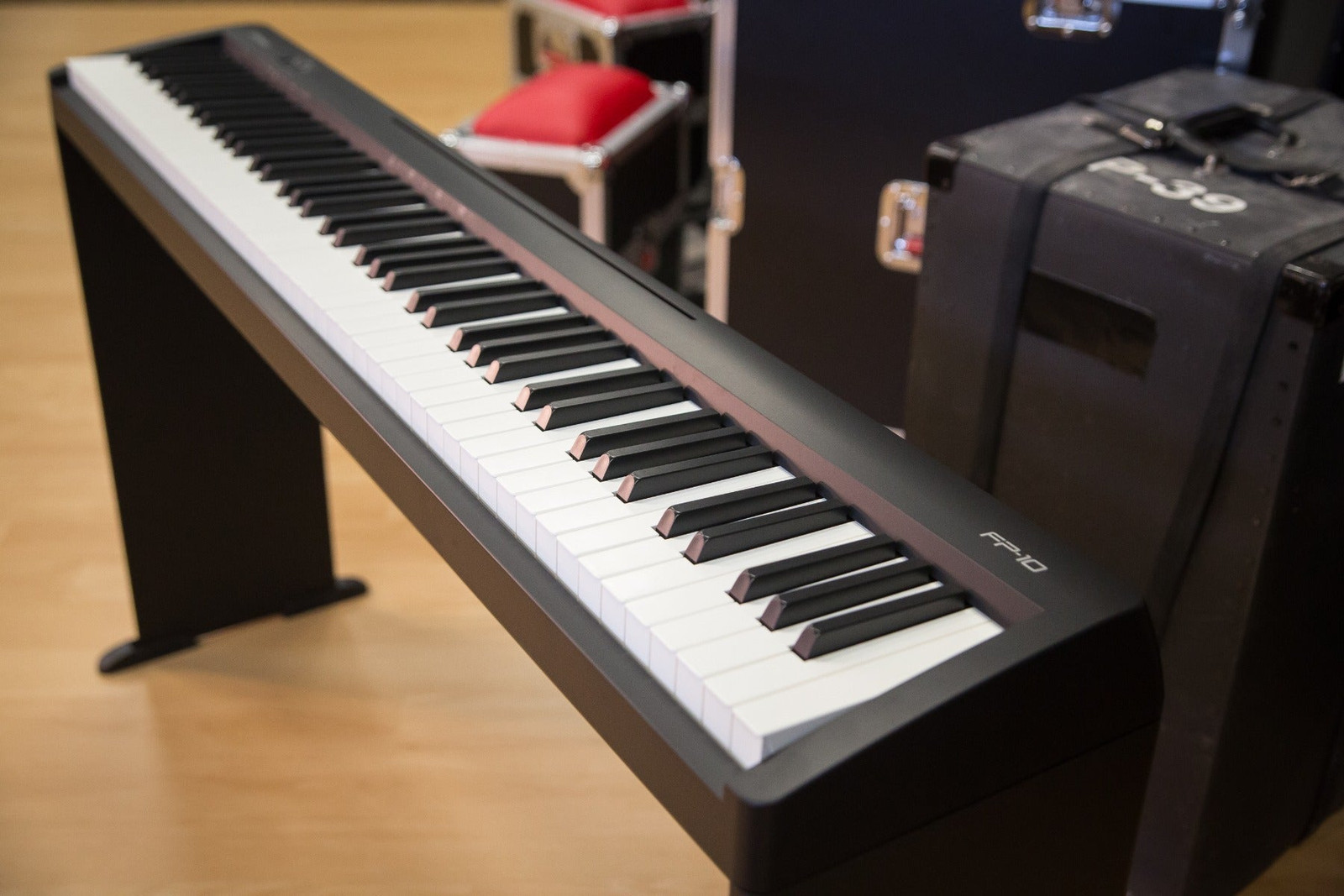 Roland FP-10 Digital Piano - Black KEY ESSENTIALS BUNDLE