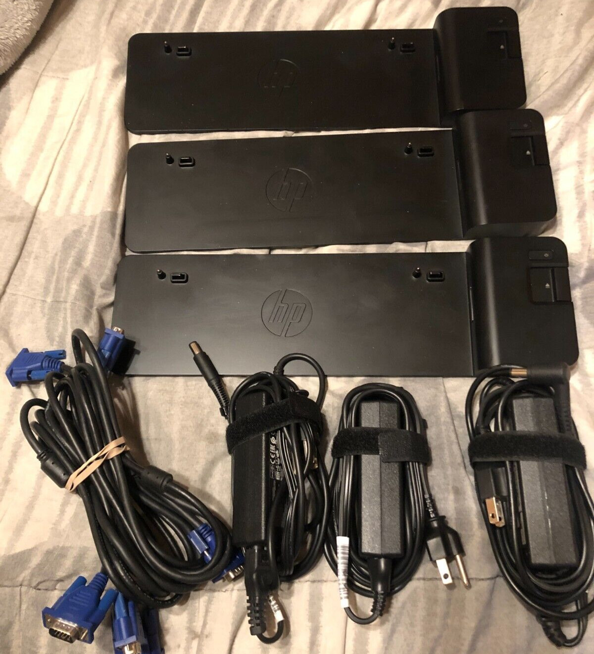 lot of 3 HP 2013 Ultraslim Docking Station w/power adapter's and vga cables