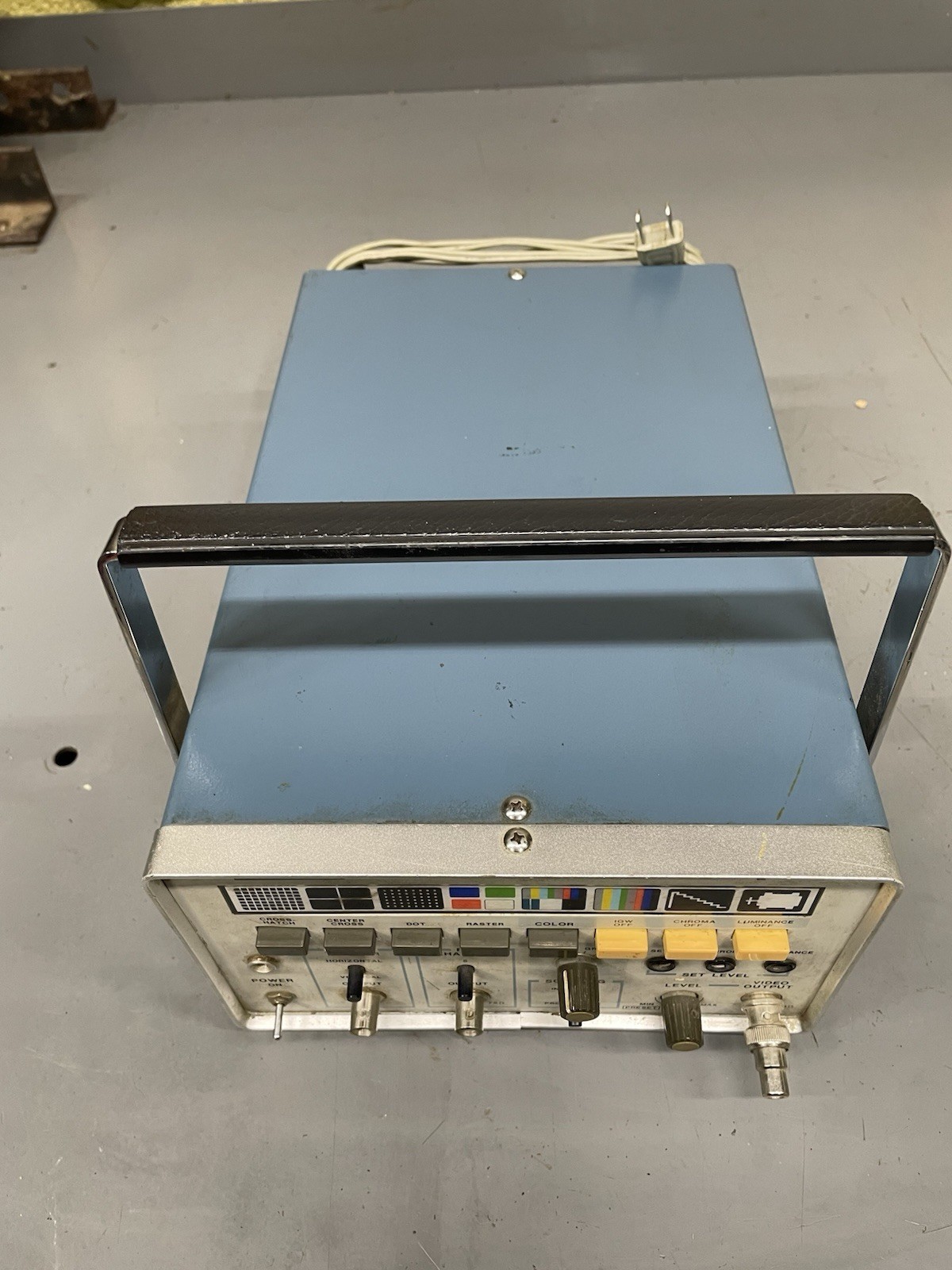 Leader LCG-396 NTSC Pattern Generator – Untested- Does Power On