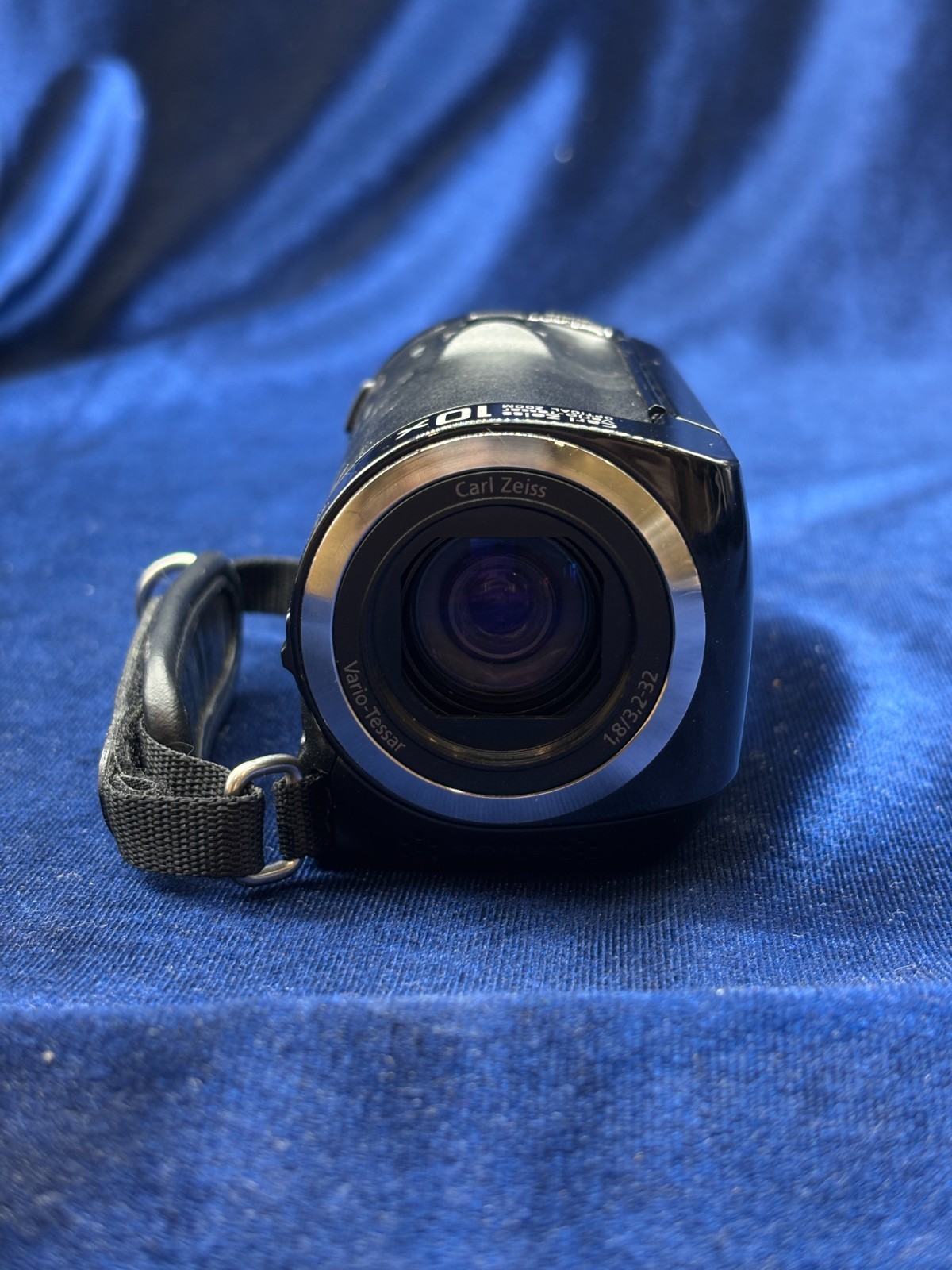 Sony Handycam HDR-CX105/ Camera Only/ Works