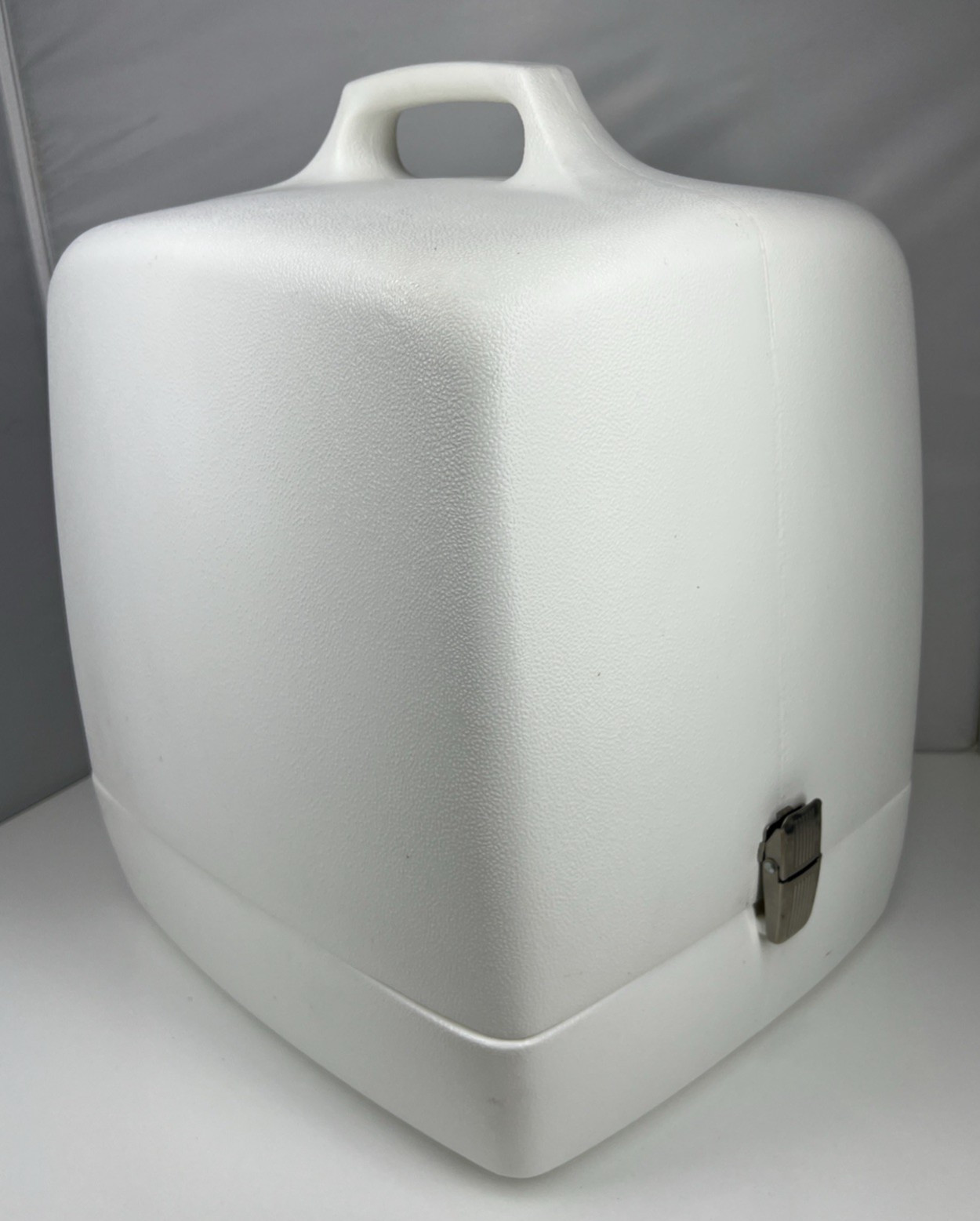 Portable Sewing Machine Carrying Storage Case Hard Shell White Plastic