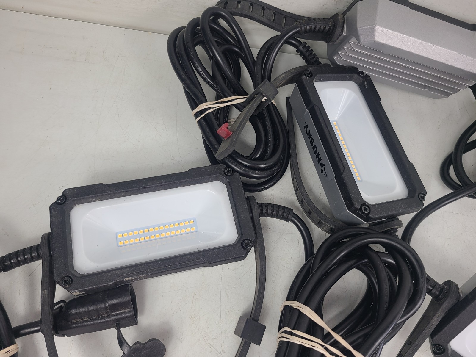 Husky 7500 Lumen LED Integrated 5 Light String Work Lights Model K40157 (TESTED)