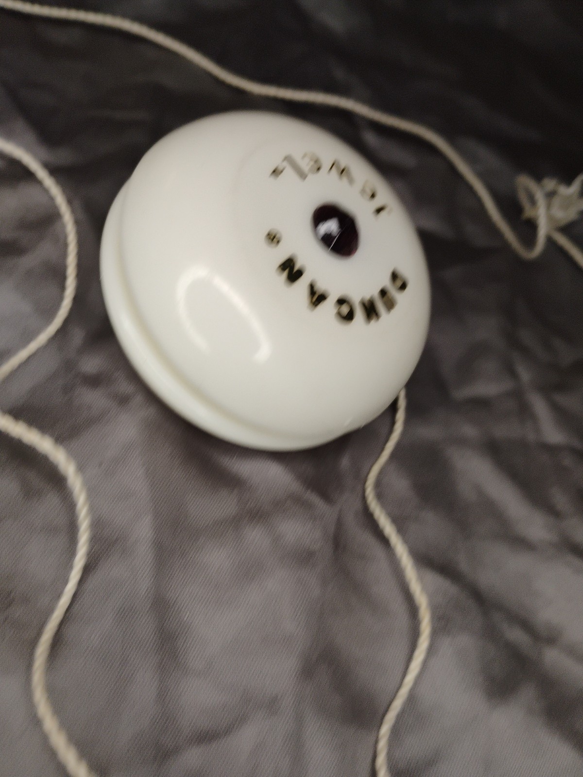 Vintage Duncan Jewel Yo-Yo. White With Blue And Pink Jewels