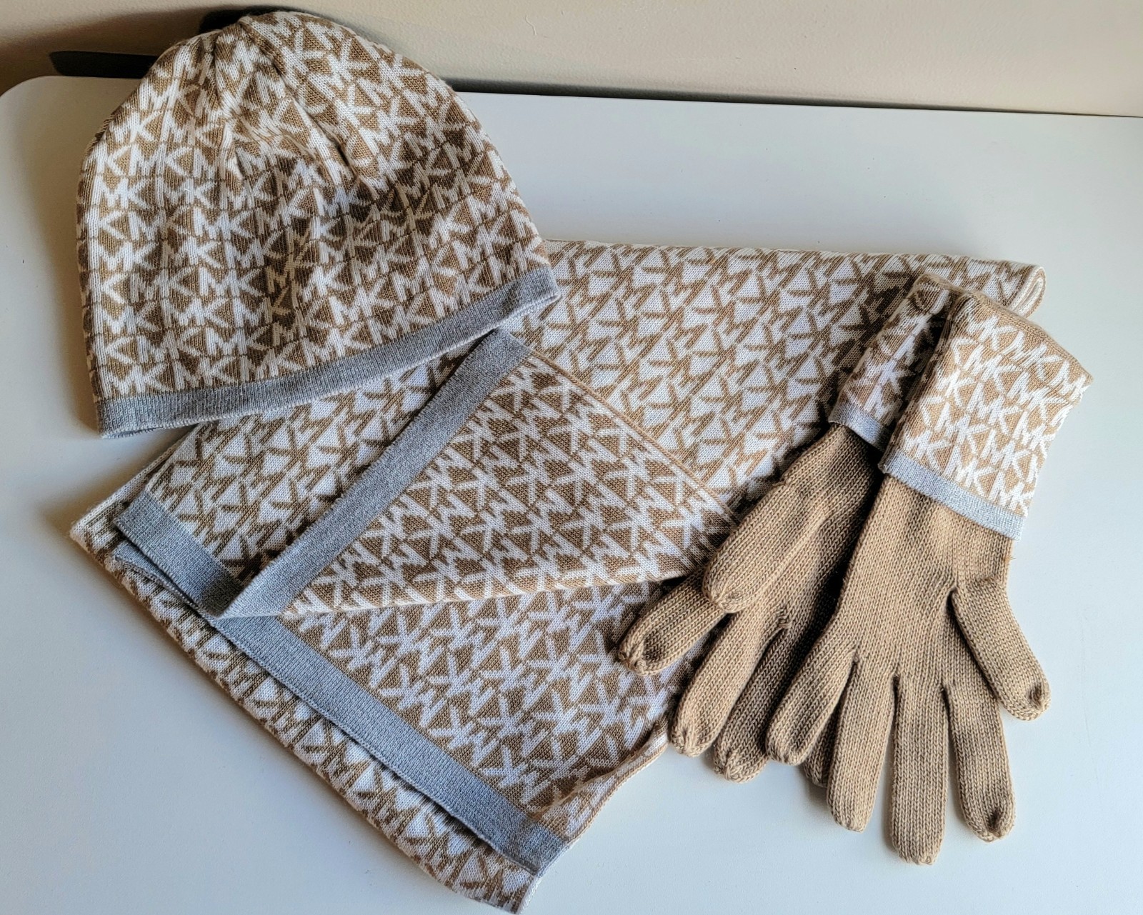 Michael Kors Matching Tan & White Monogram Knit Gloves Scarf & Beanie Hat