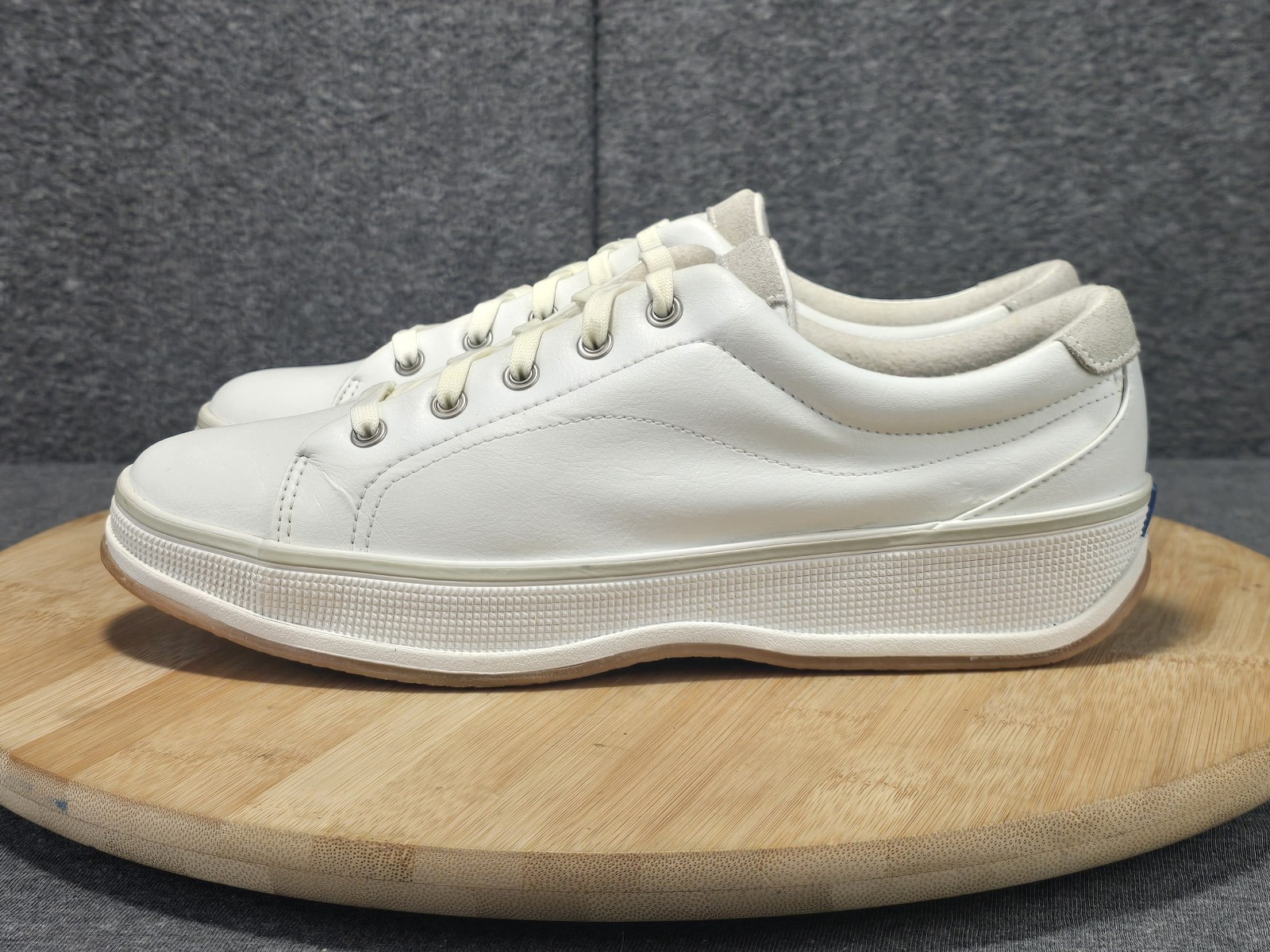 Keds Stretch Women's Size 9.5 Shoes White Leather Lace Up Sneakers WH-20442M