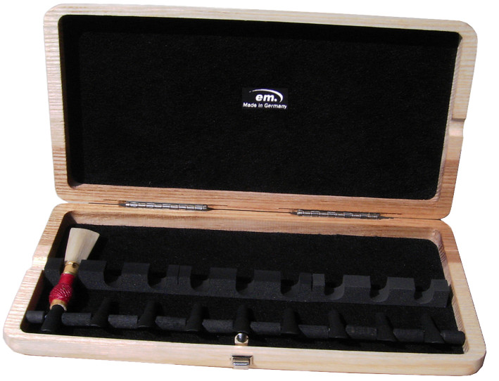 bassoon reed case for 9 reeds, wooden cones