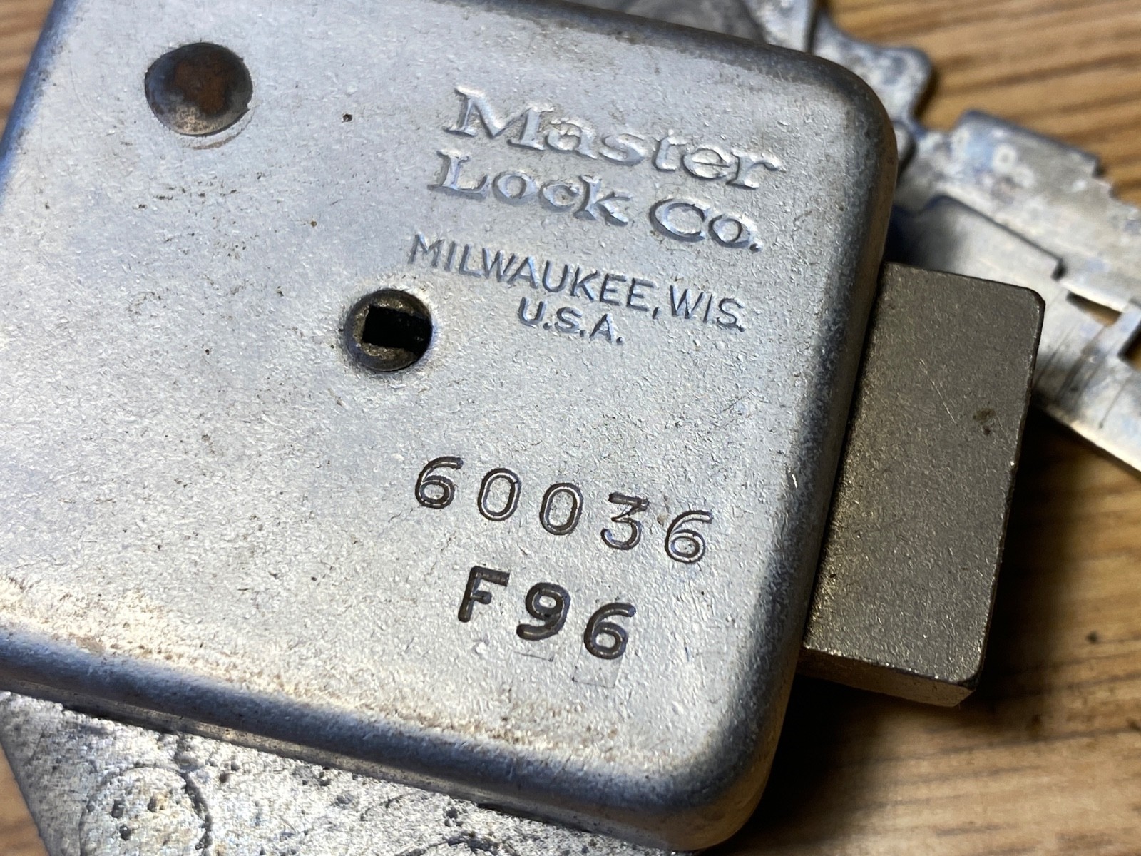 MASTER LOCK # F96 cabinet/Drawer Lock w/2 keys