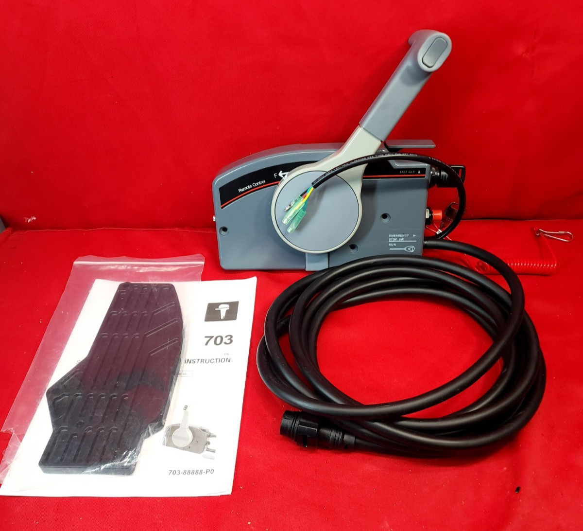 703 Remote Control w/ 7 Pins For Yamaha Outboard Motors, Missing 3 Mount Screws