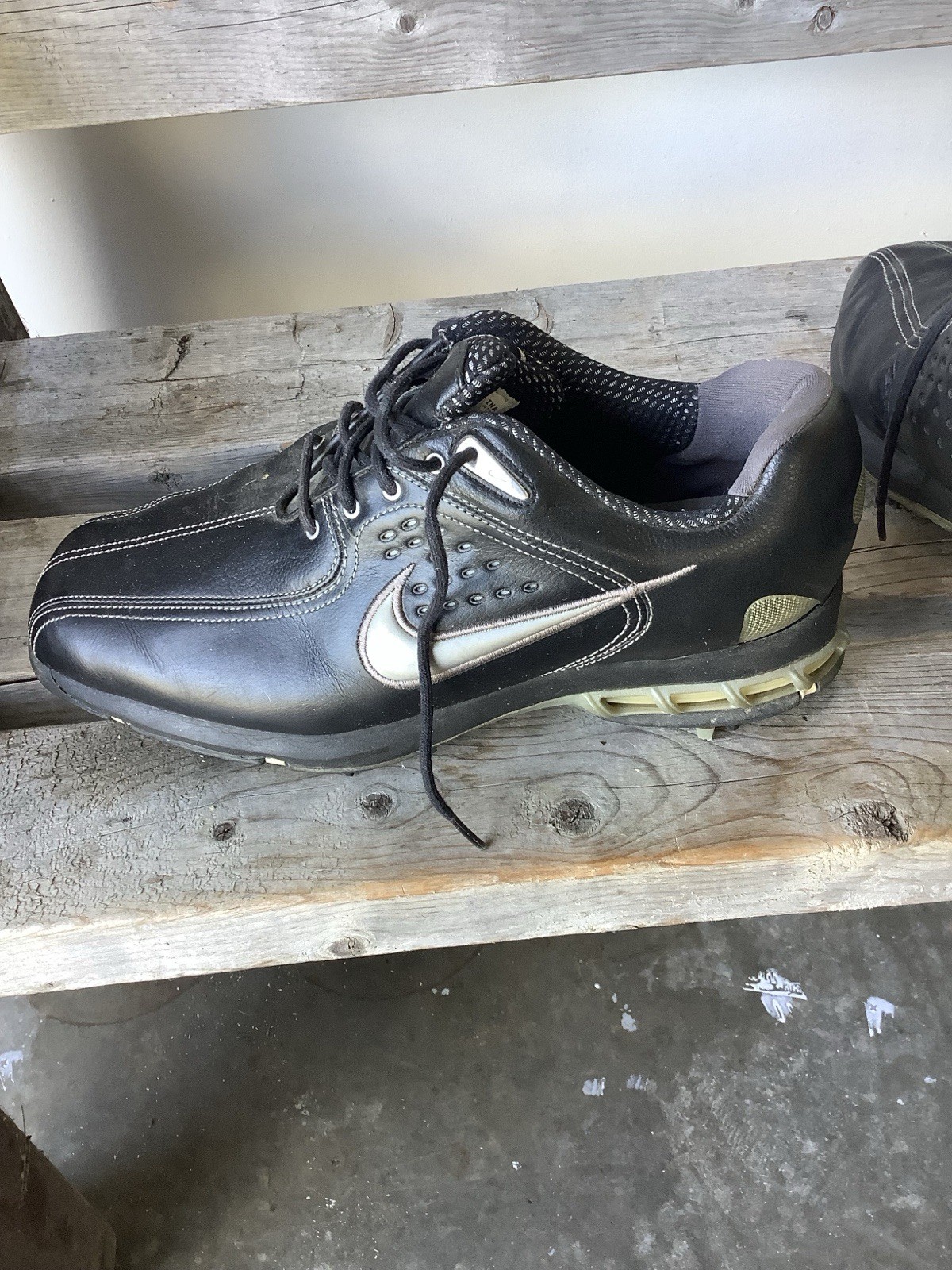 Men’s Nike Golf Shoes Size 8.5w