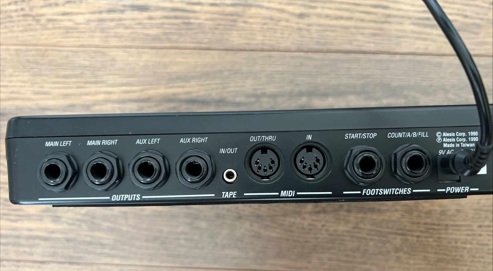 Alesis SR16 Digital Drum Machine/Module