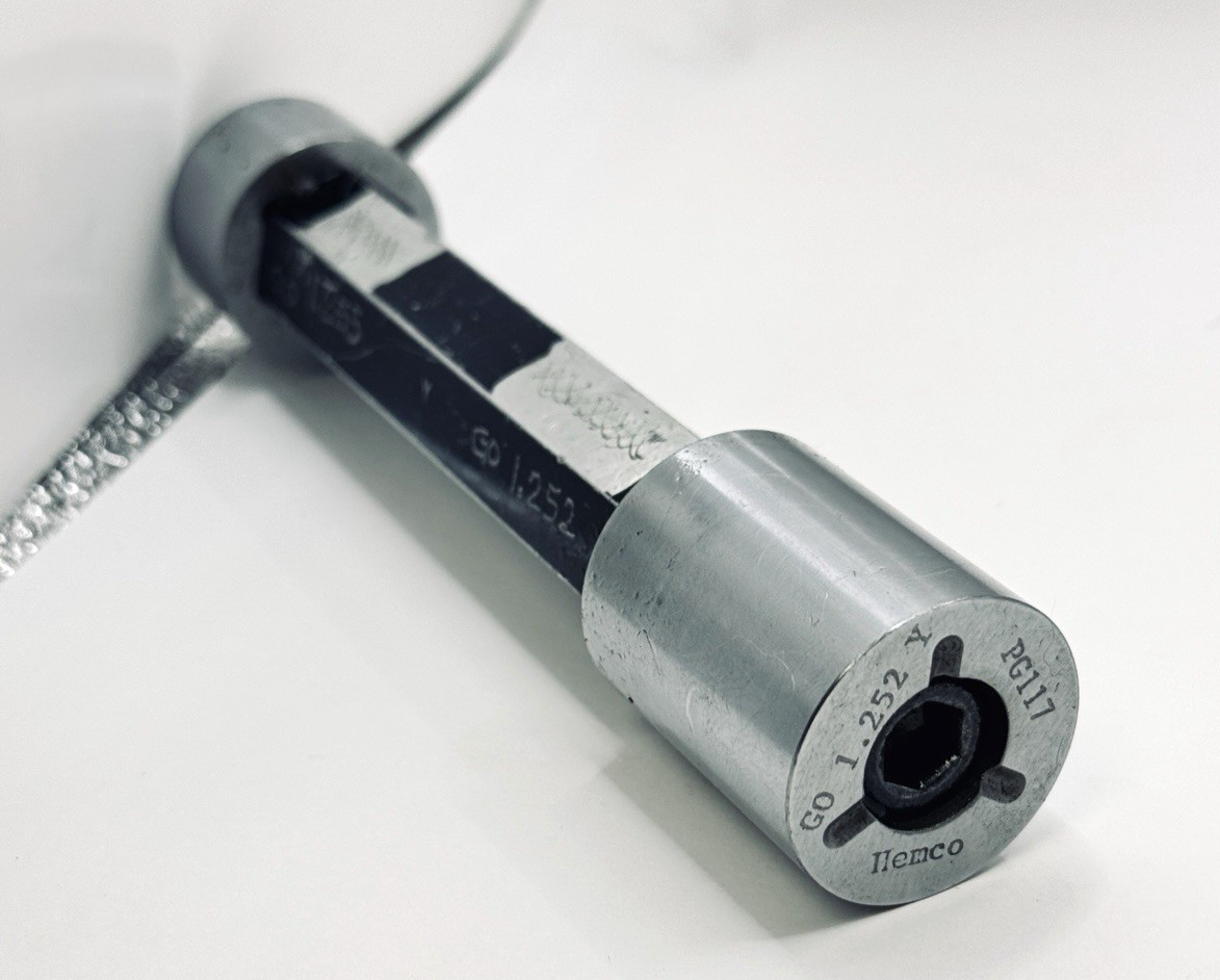 AMACO HEMCO PG117 Smooth Plug Gage GO 1.252Y  NotGO 1.255Y