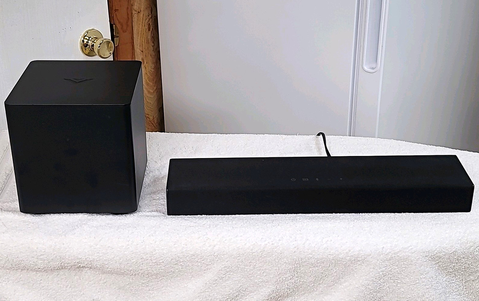 VIZIO SB2021n-H6 2.1 Soundbar w/ Wireless Subwoofer Bluetooth Black