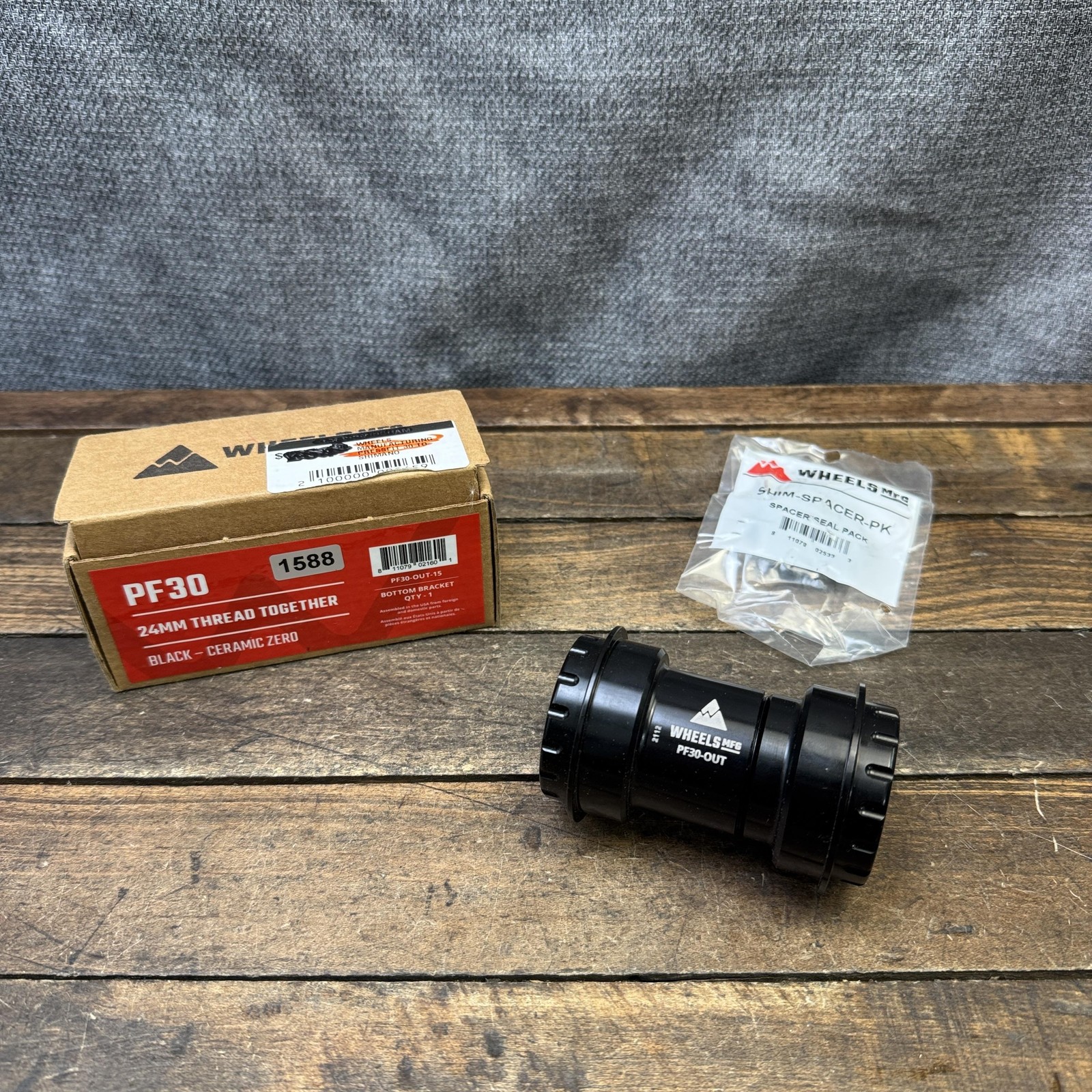Wheels MFG PF30-OUT-15 Bottom Bracket 24mm Threaded Black Ceramic Zero