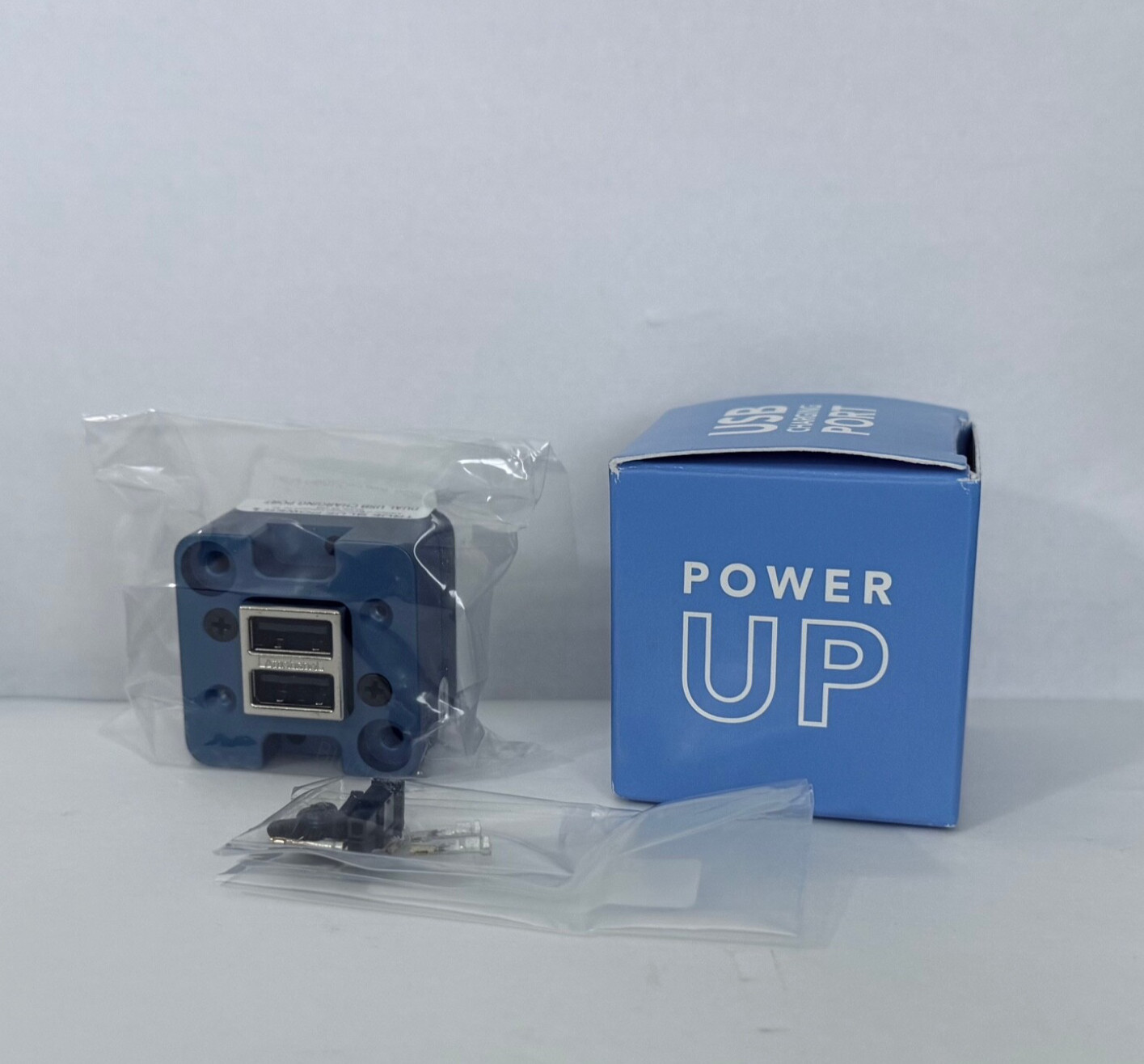 Mid-Continent Dual USB Charging Port 6430102-1 Brand New Warranty