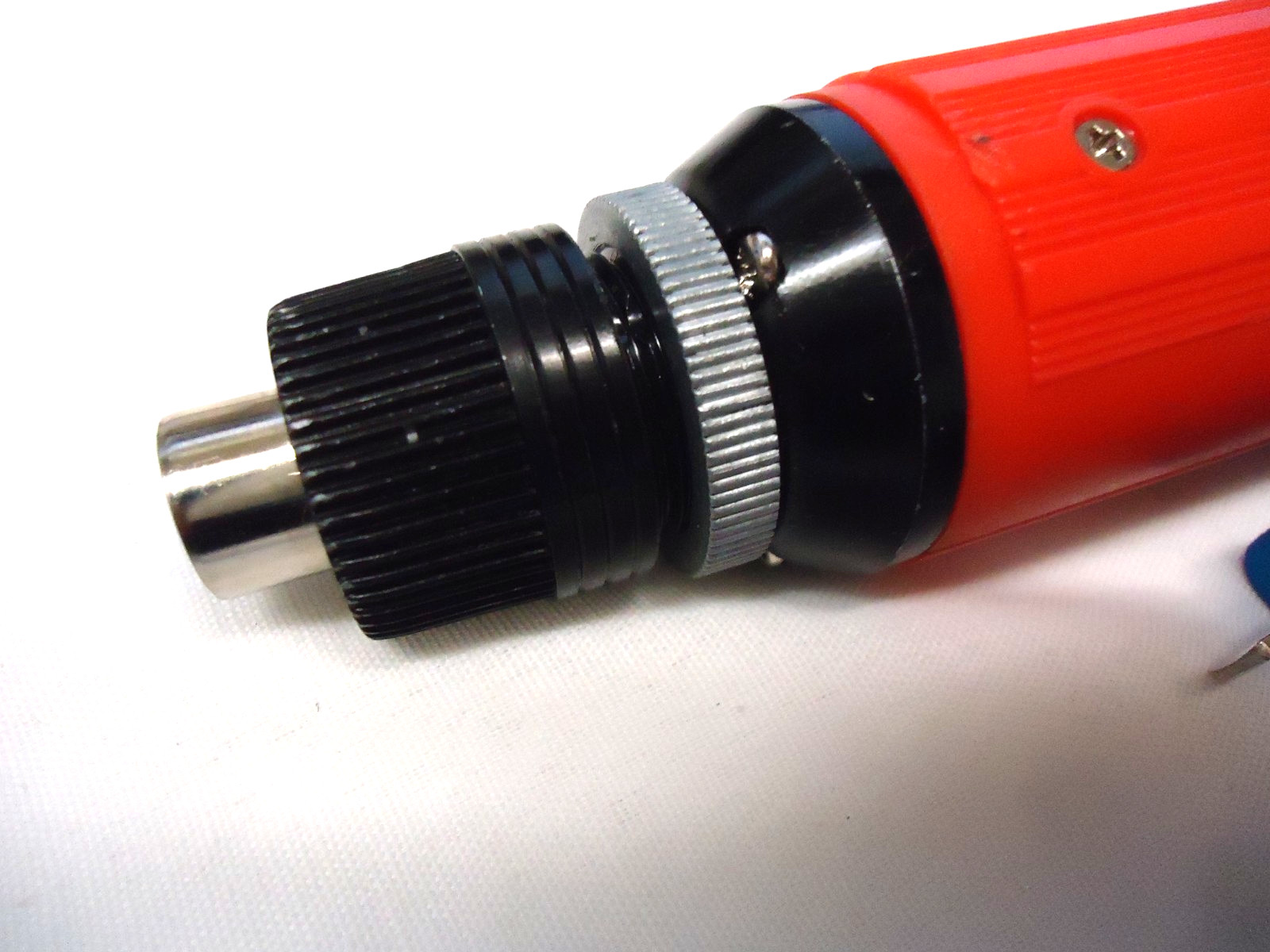 ELECTRIC SCREWDRIVER