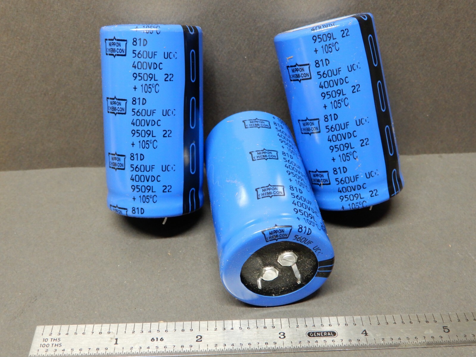 Nippon Chemi-Com 81D 560uf 400V Snap Capacitors Qty 3 NOS