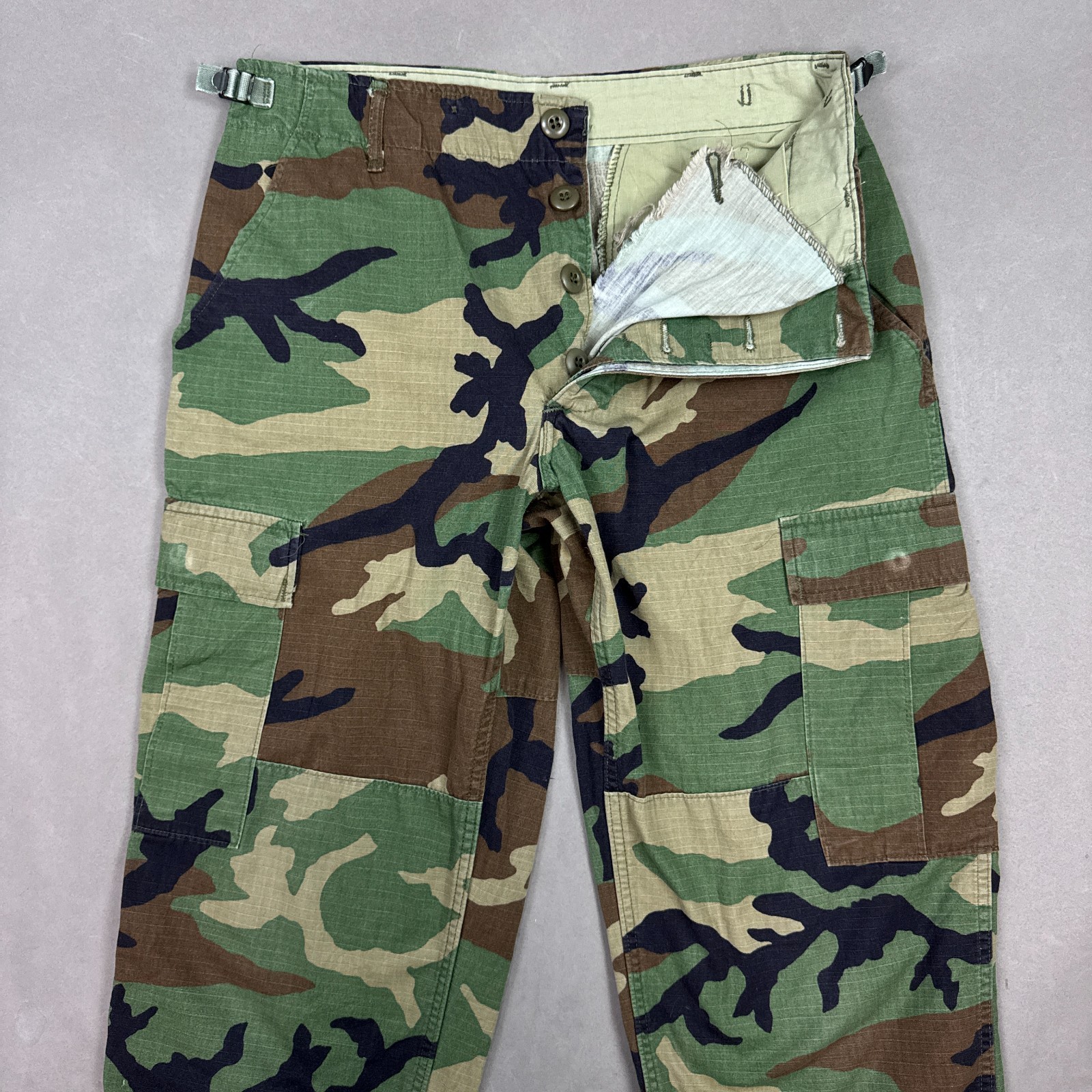 Vintage US Military Pants Mens 30x29 Green Camo Cargo 90s Woodland Small Short