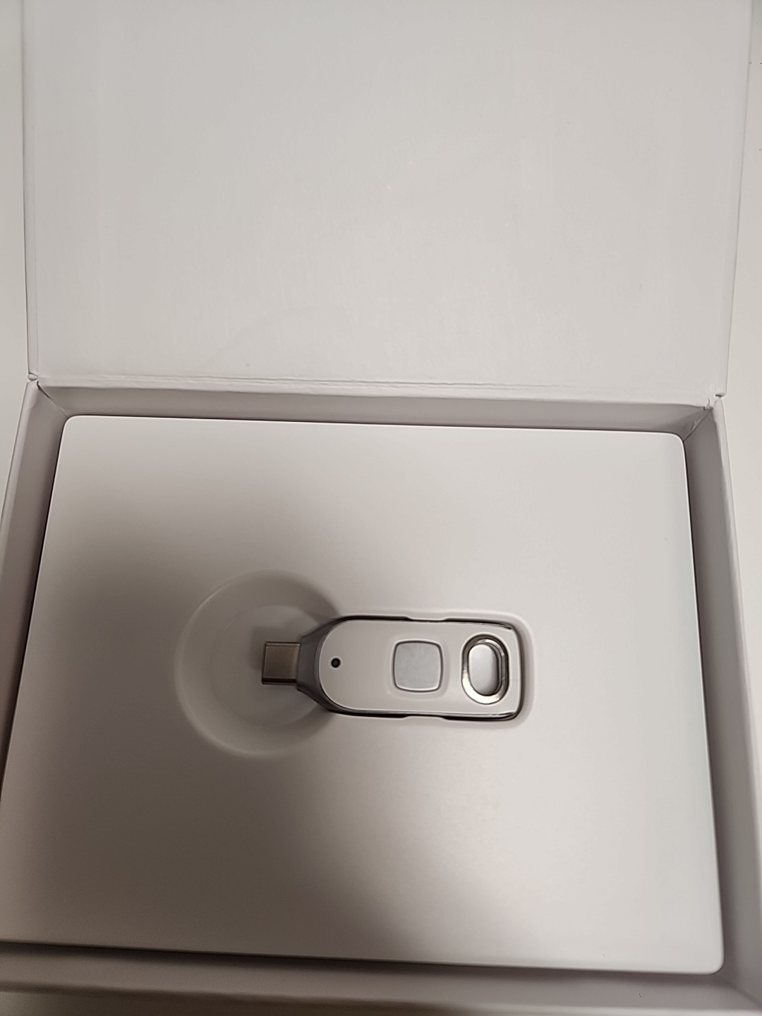 Google Titan Security Key USB-C / NFC Model Number K52T