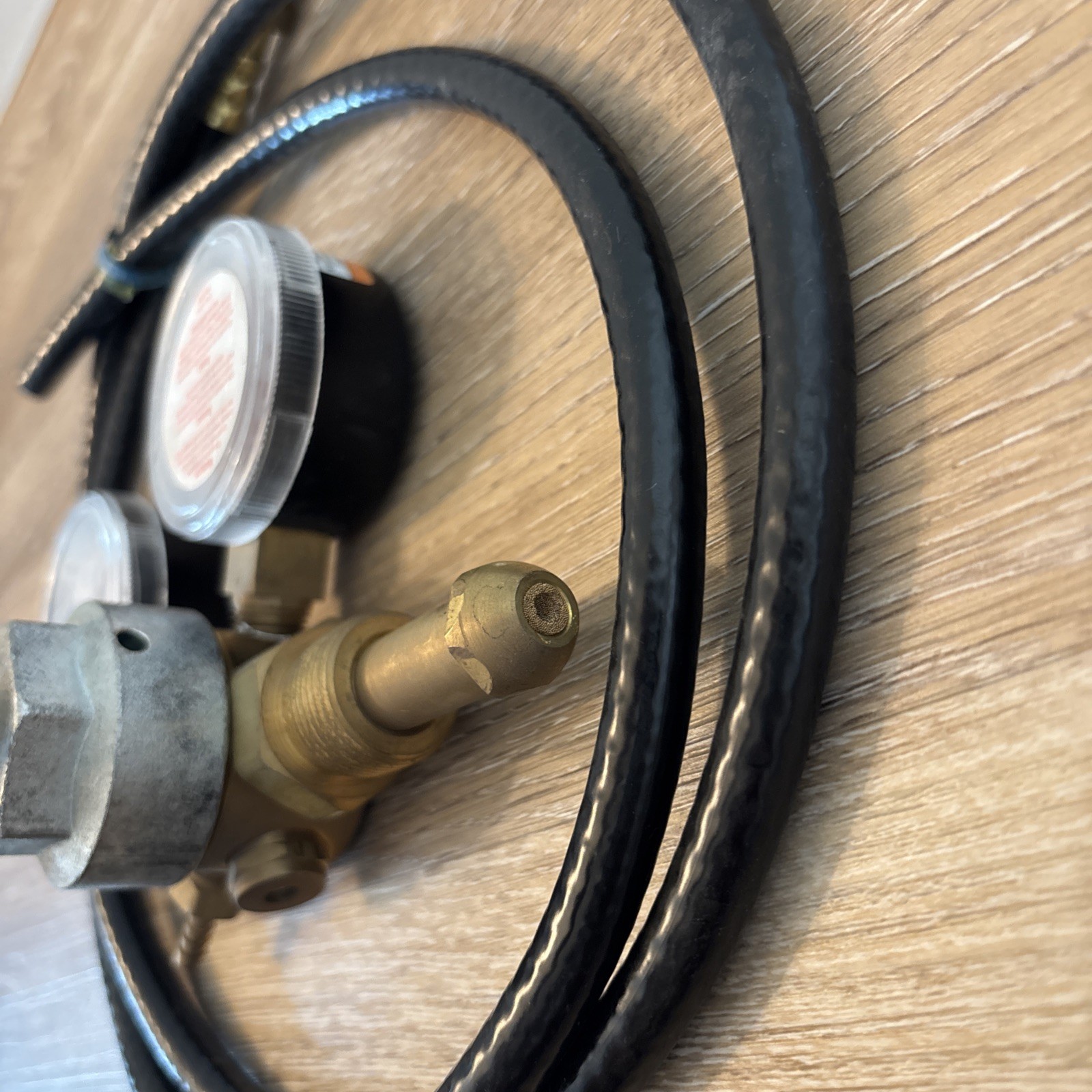 Smith 221037 Pressure Regulator For Argon 3000PSI