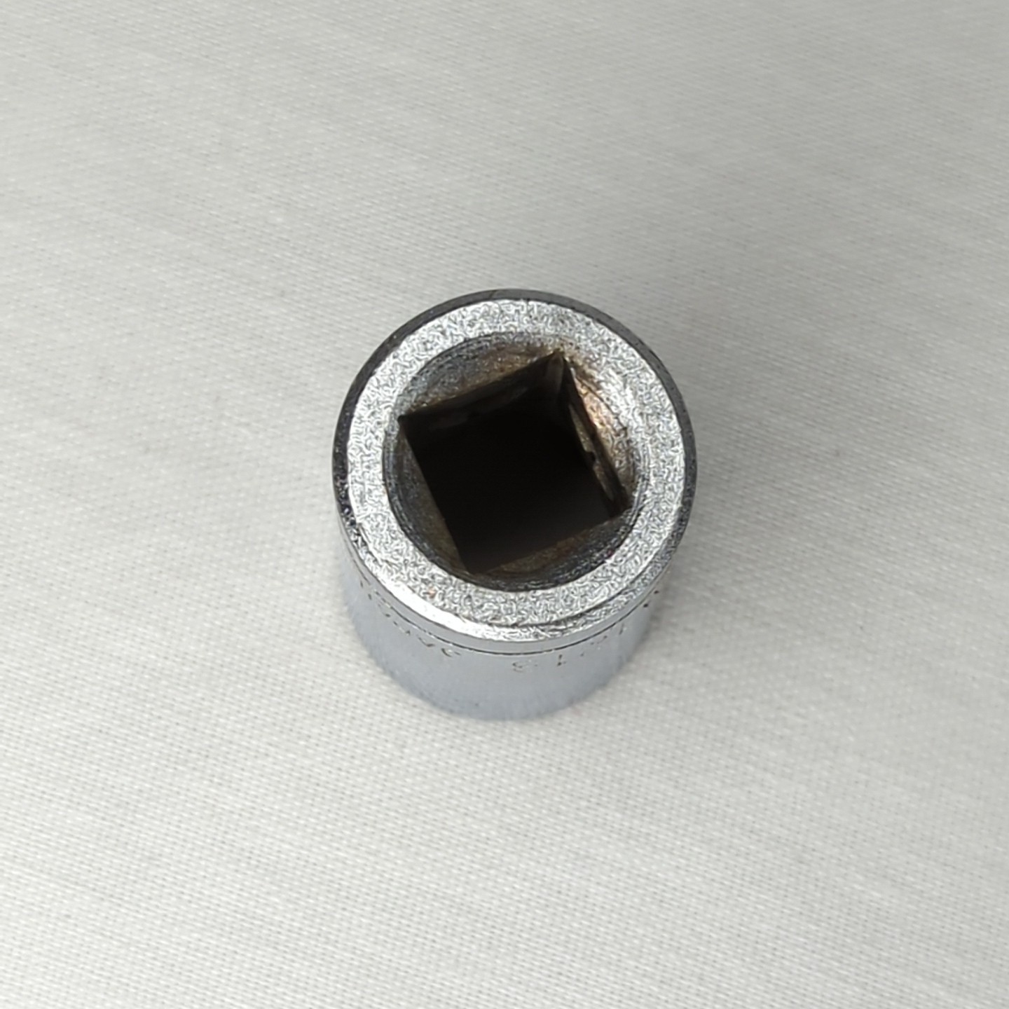 Hunter 9/16" SAE 3/8" Drive 12 Point W1213 Socket Japan