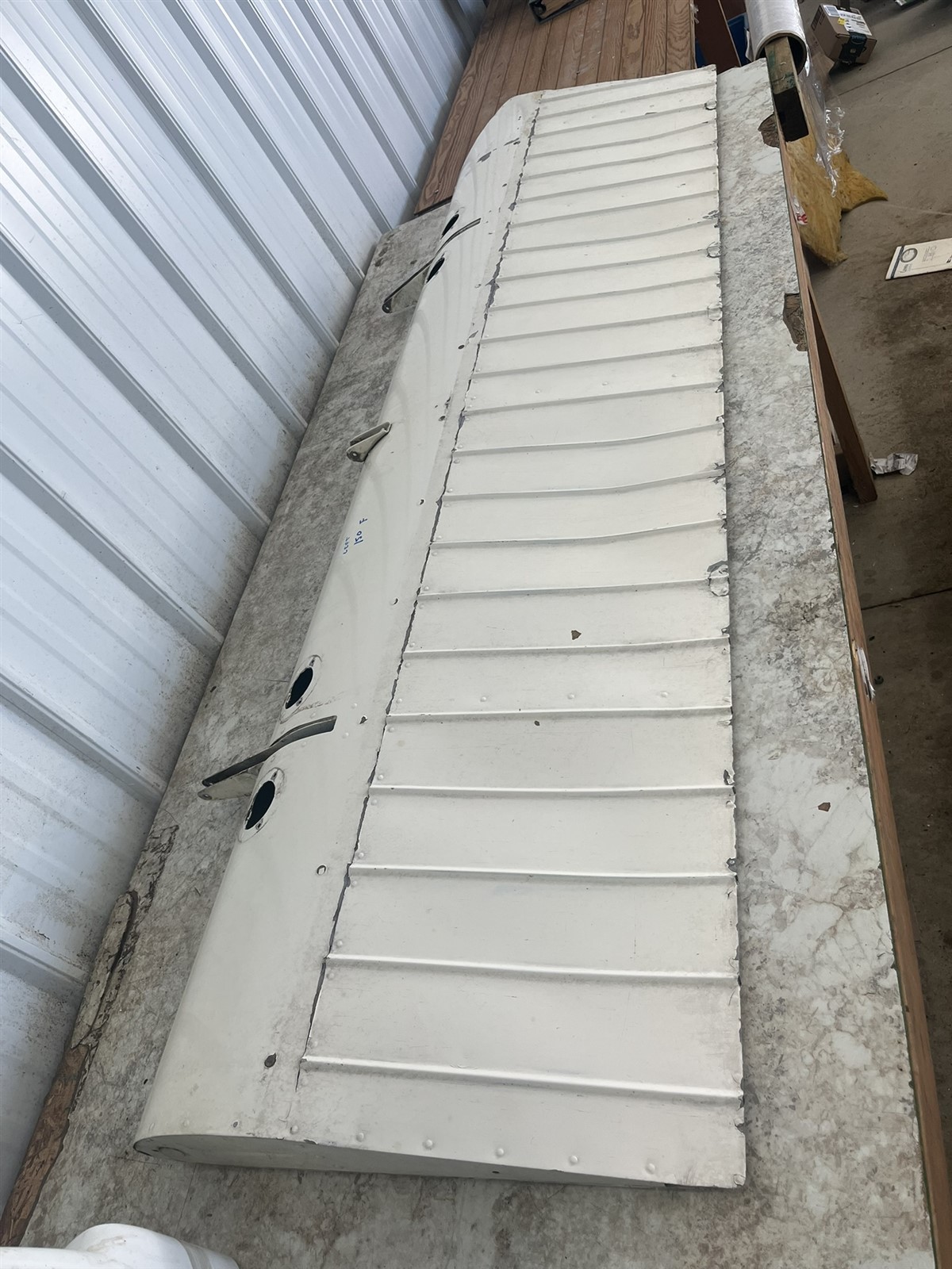 66 Cessna 150 F left flap assembly 0426901-9 0426901-15