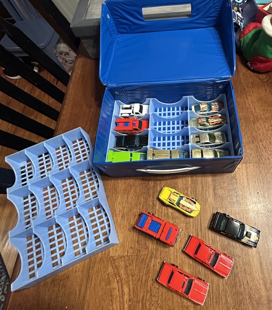 VINTAGE 1979 HOT WHEELS LOT WITH BLUE TARA TOY CAR CASE 24 DIECAST CARS 2 TRAYS