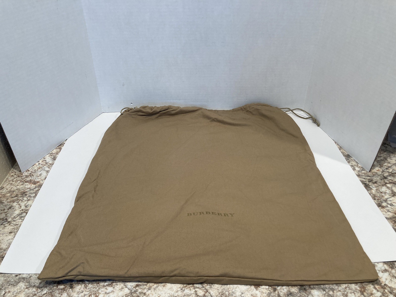 Burberry Authentic Dust Cover Bag Drawstring For Purses Beige 21” x 22” NEW