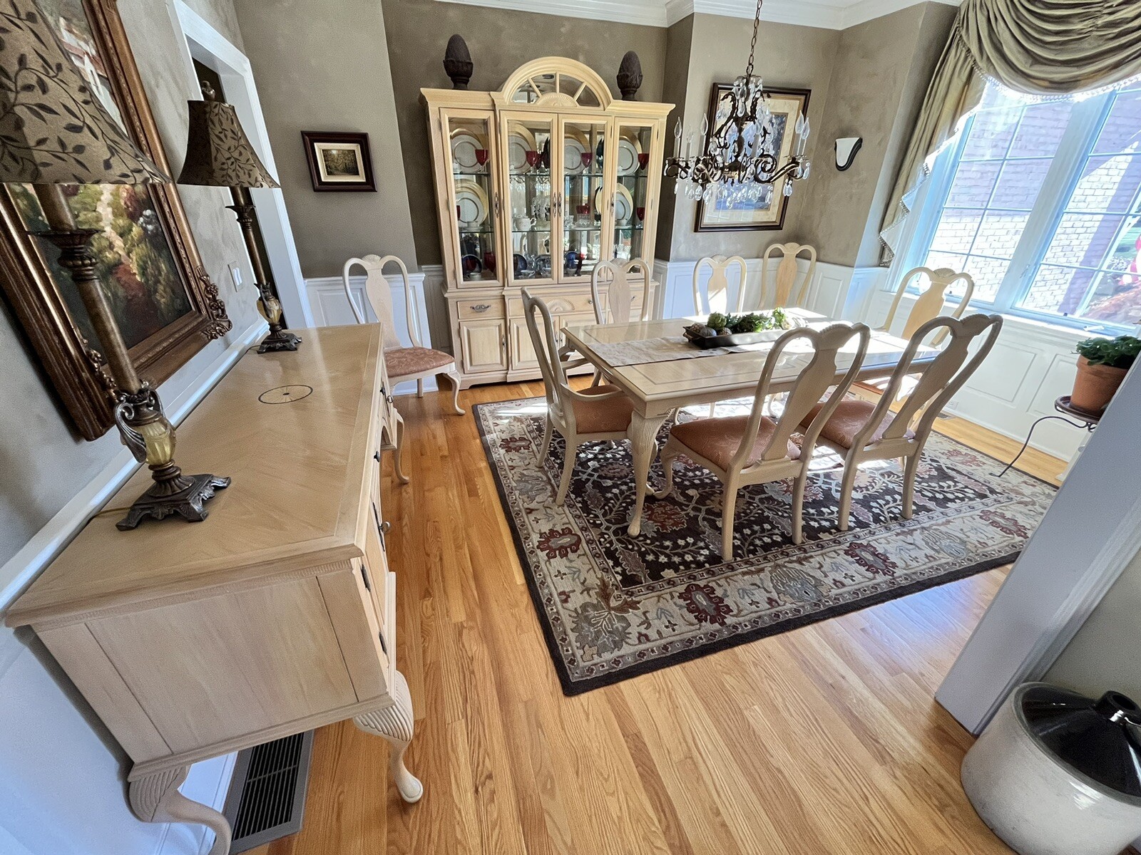 Bernhardt Dining Room Set - 11 Piece Set w/ China Cabinet & Serving Table