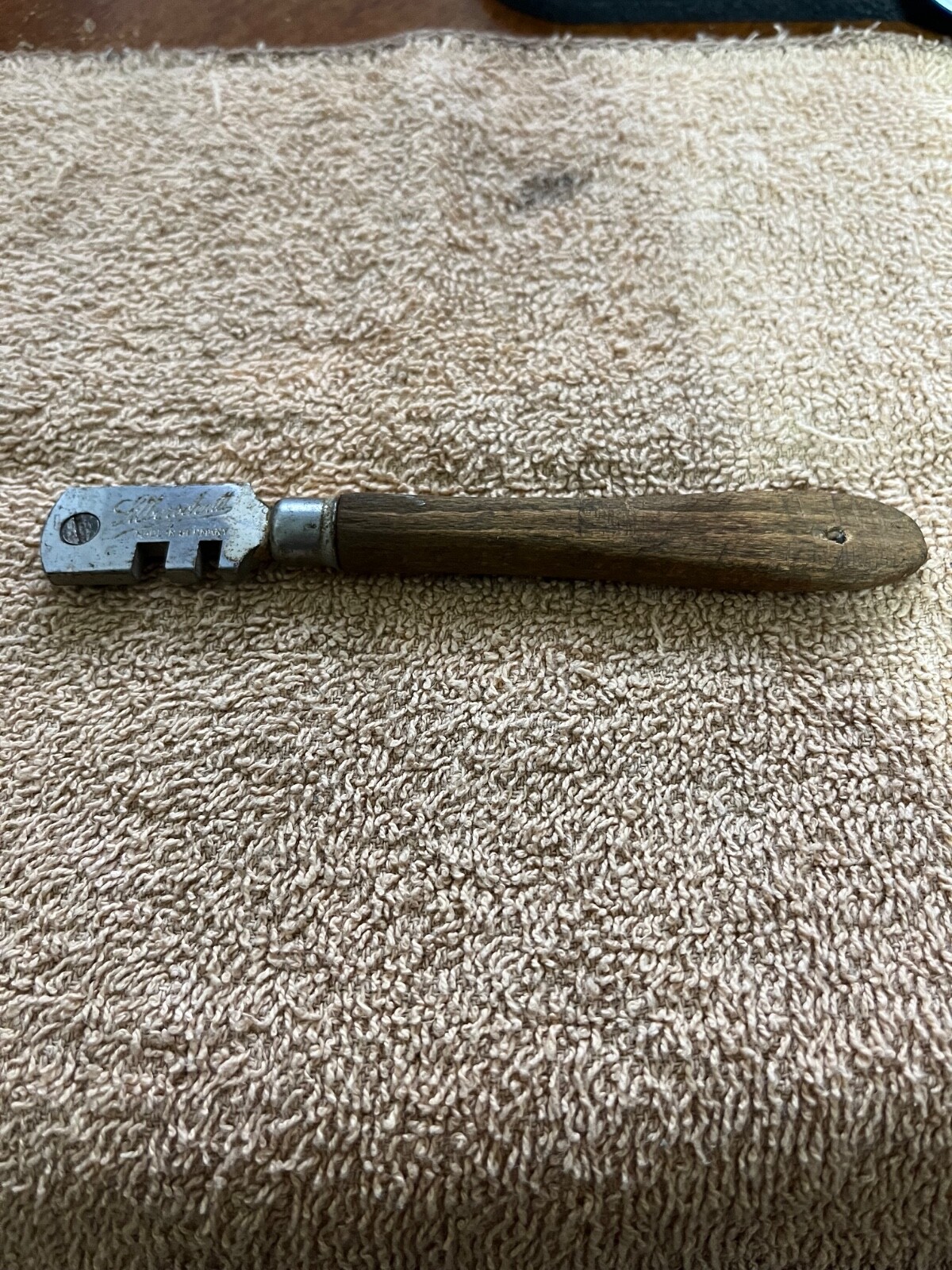 (1) Bohle Silberschnitt Wooden Handle Glass Cutter 6-Wheel