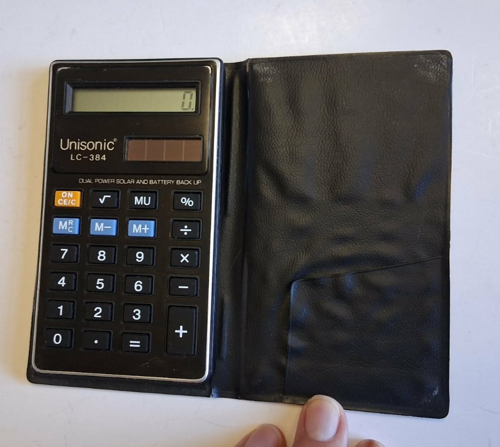 Vintage Working Unisonic LC-384 Dual Power Calculator with case