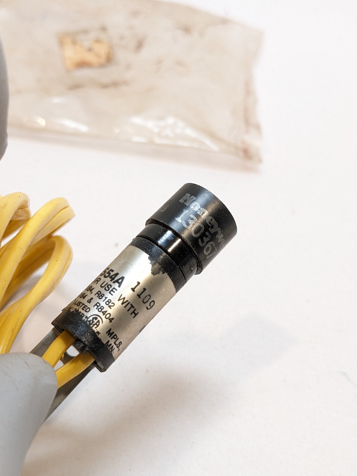 Honeywell C554A Cadmium Sulfide Flame Detector