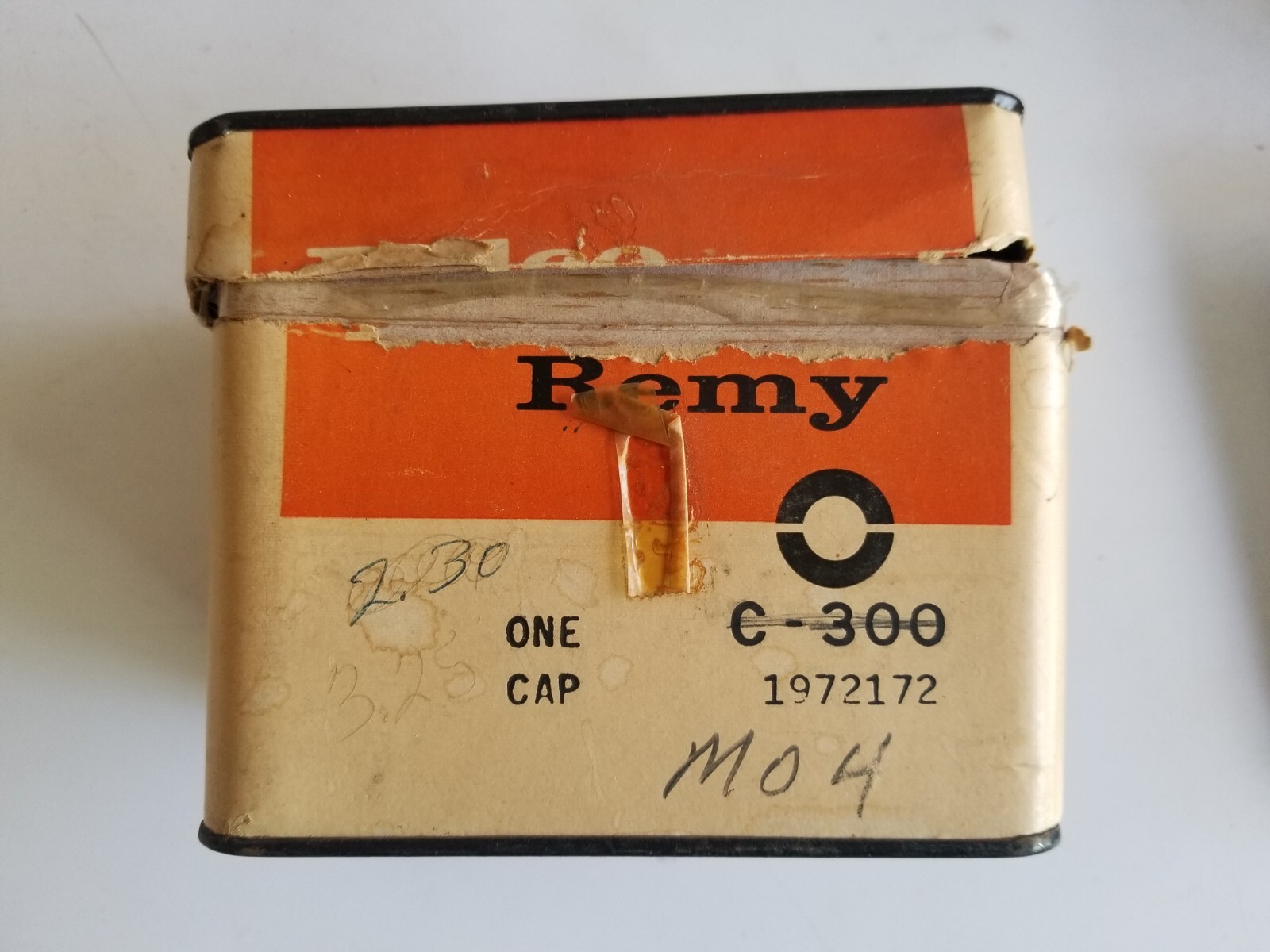 Delco Remy C-300 Distributor Cap 1972172