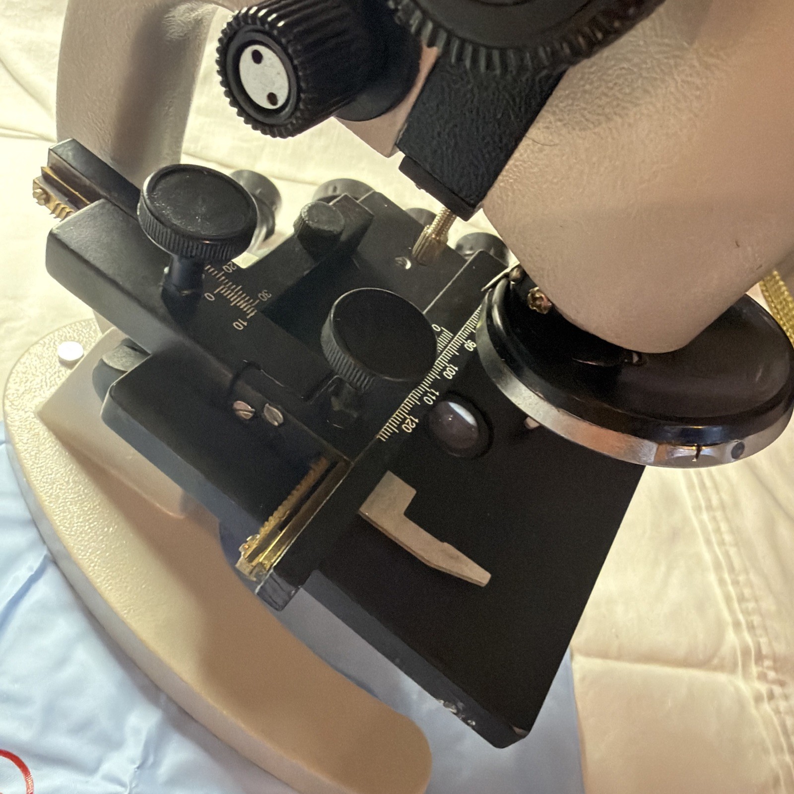 HOL Microscope 600X Stage LED Light Hands on Lab Science Microscope Open Box