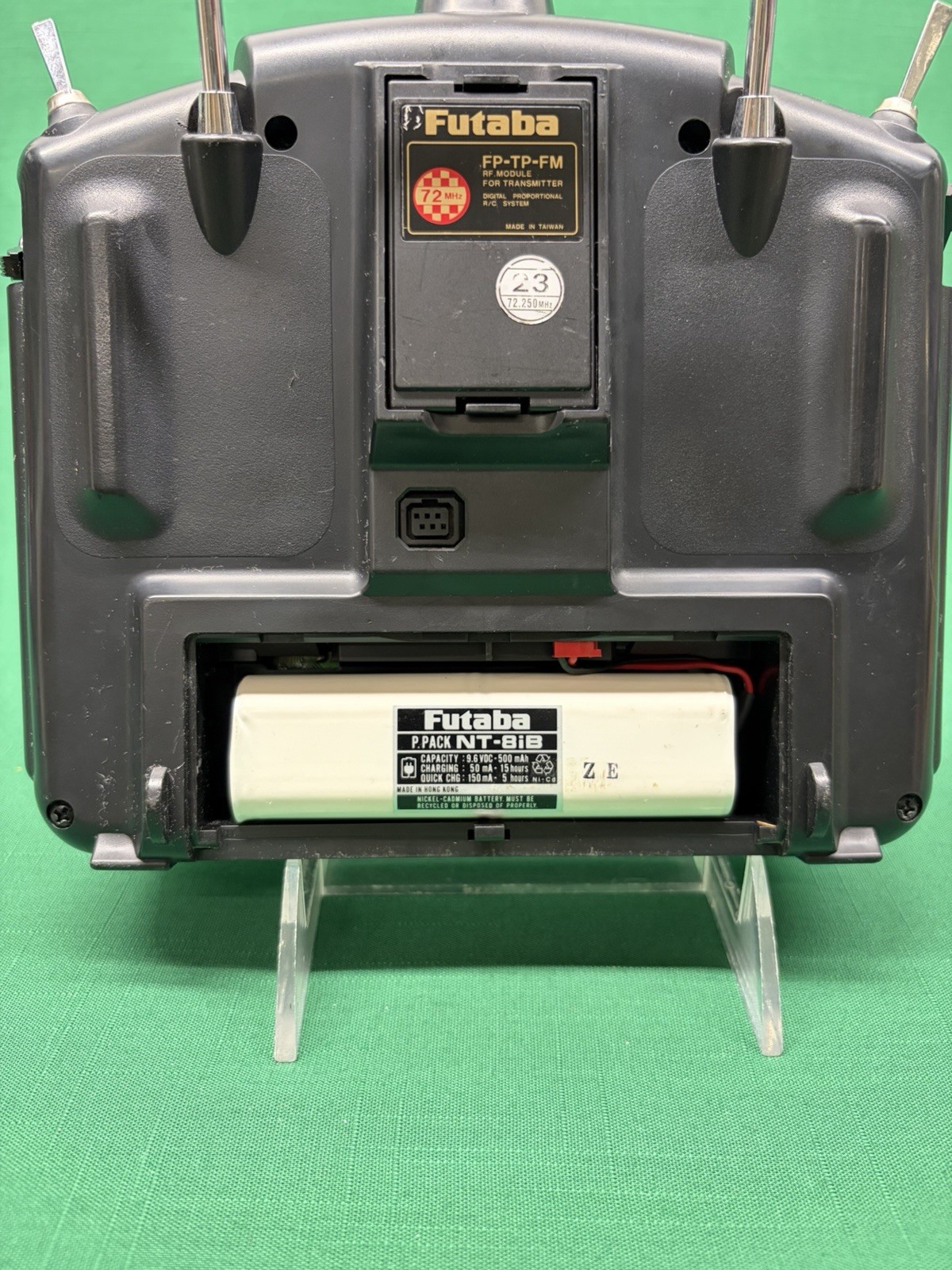 Futaba T9CAP PCM1024 Computerized Airplane System Transmitter with Manual