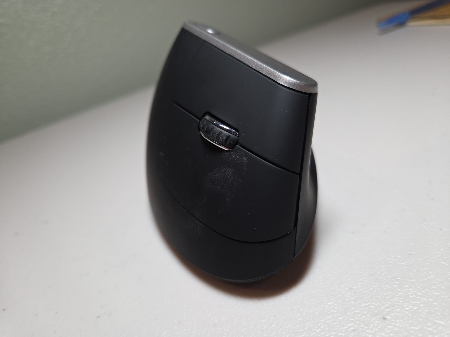 Ergonomic Optical Wireless Vertical Ergonomic Mouse Black usb dongle included