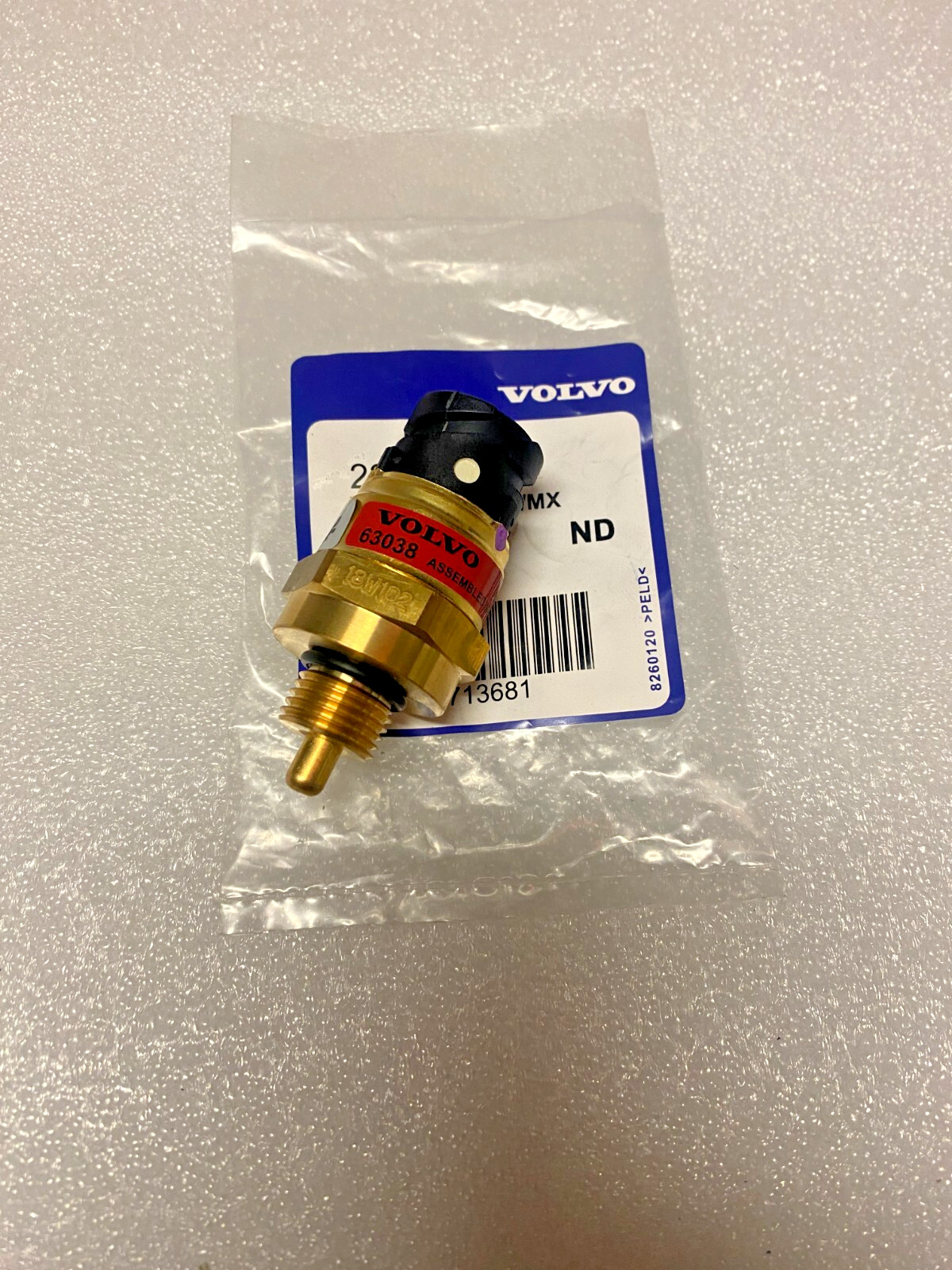 Genuine D12 Volvo Oil Pressure and Temperature Sensor 23713681