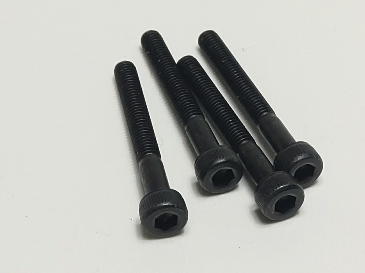 LOT OF 4 BEA BOLTS 753300 (NOS)