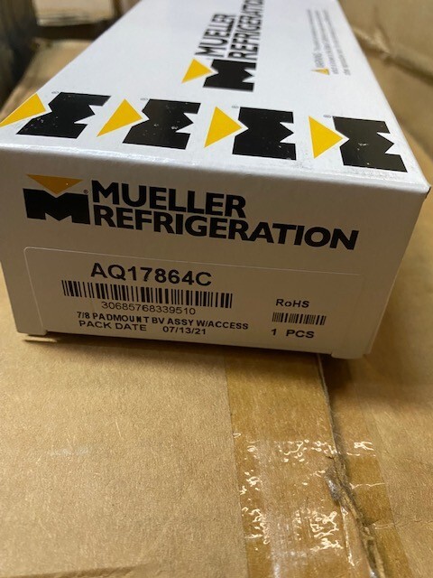 Mueller - AQ17864C - 7/8" CYCLEMASTER Ball Valve Standard with Access Port (NEW)