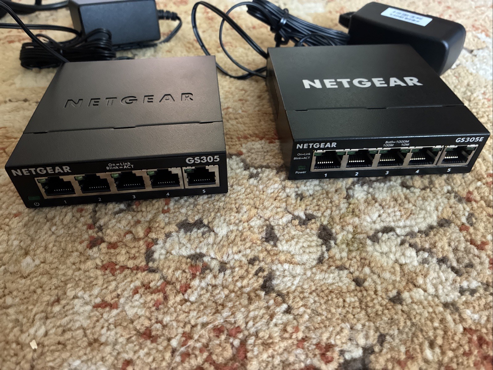 Lot of 2 Netgear 5 Port Ethernet Switches GS305 V3 & GS305E
