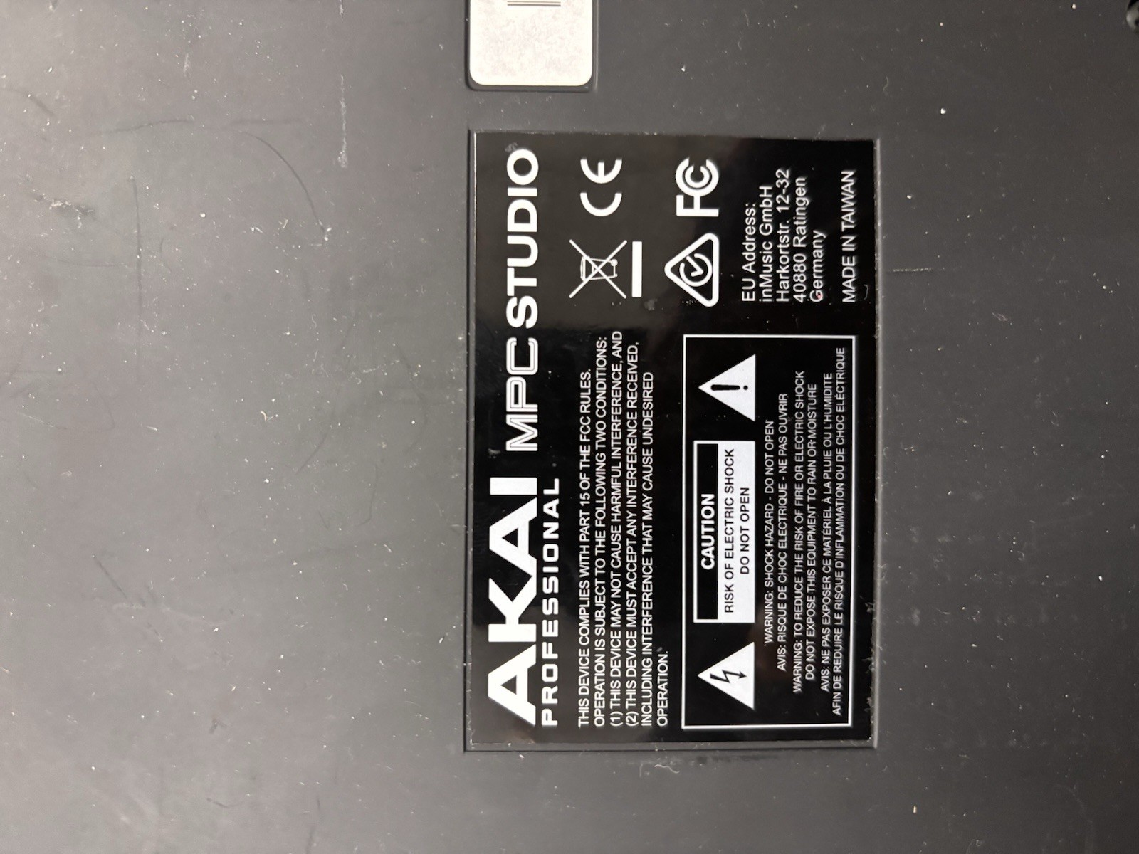 AKAI MPC STUDIO BLACK 2010