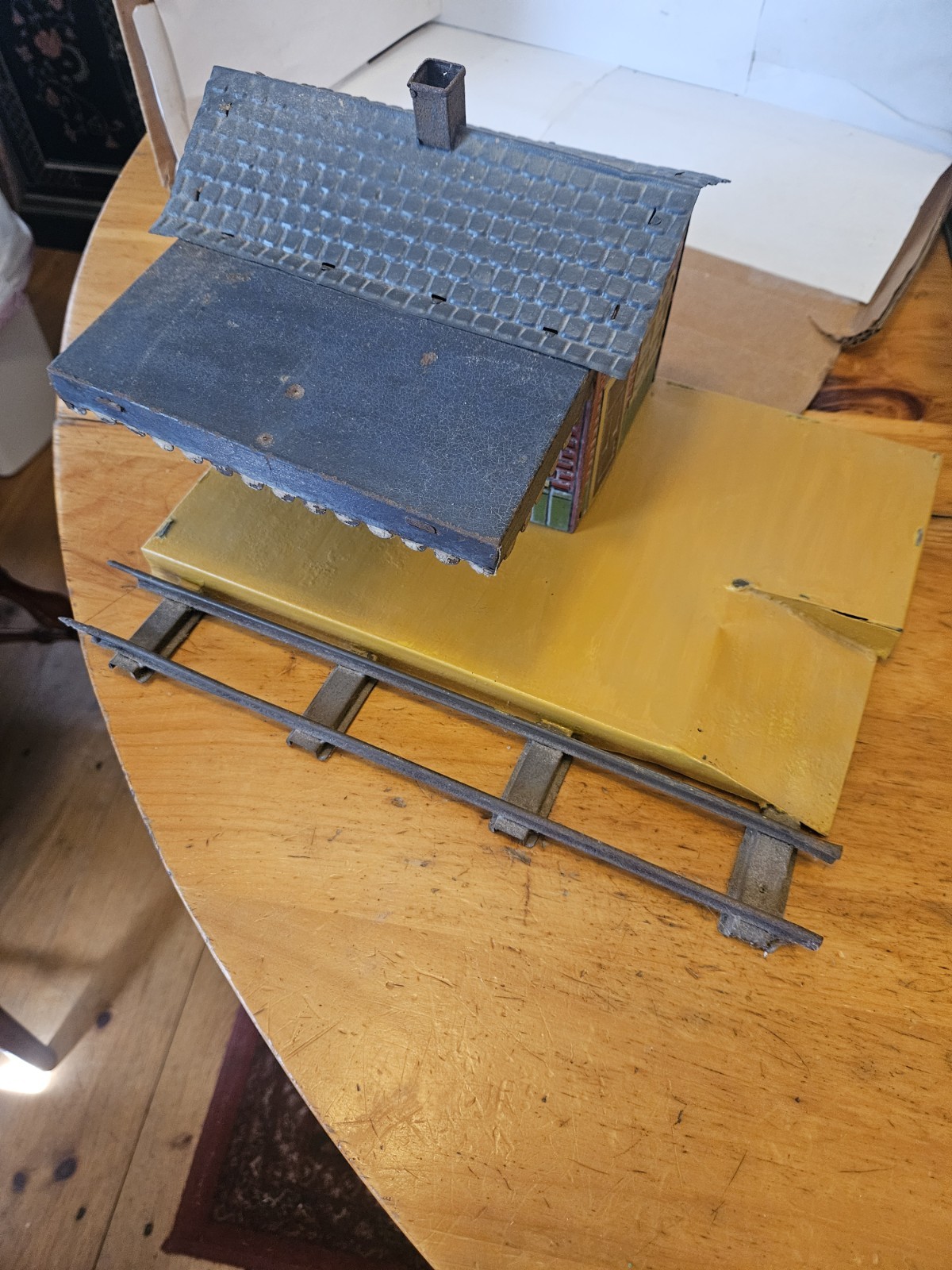 1913 Issmayer Station With Base & Track.  Large O Gauge Overhang