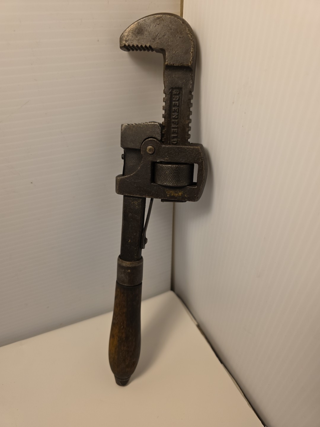 Vintage F.E. WELLS & SON  CO 10"  Pipe Wrench Greenfield Mass USA Wood Handle