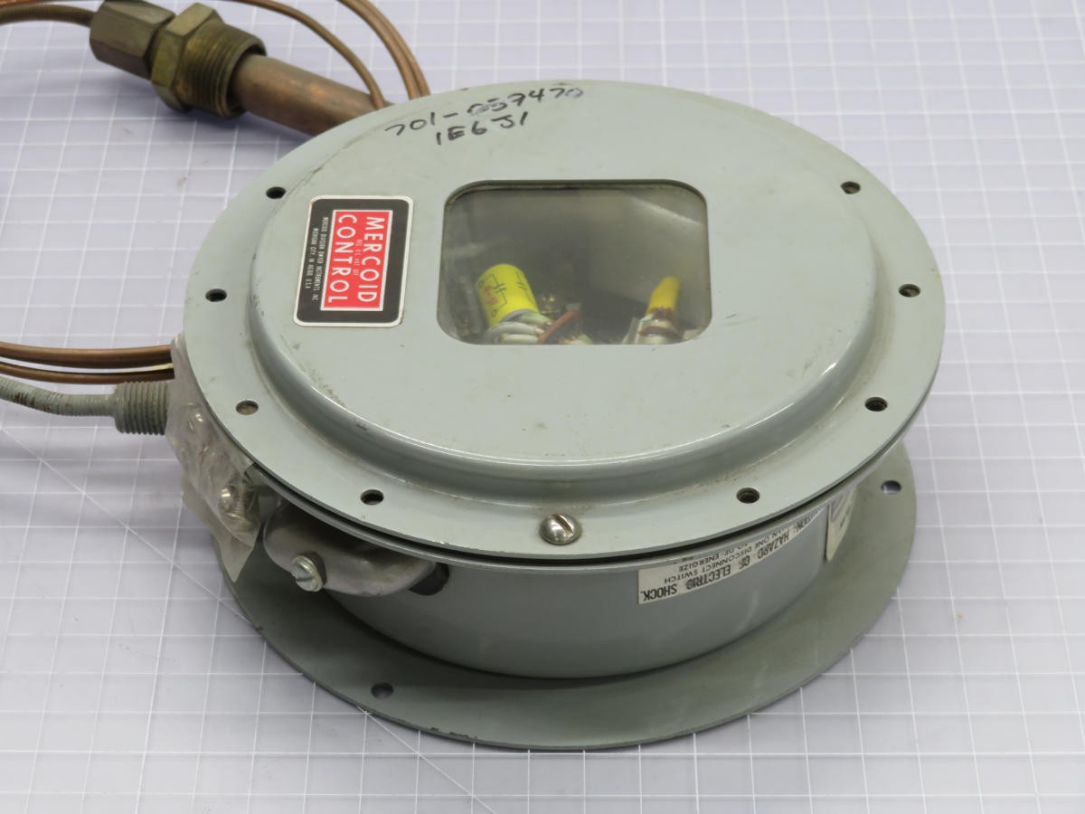 MERCOID DAW-38-160-8 TEMPERATURE CONTROLLER T213407